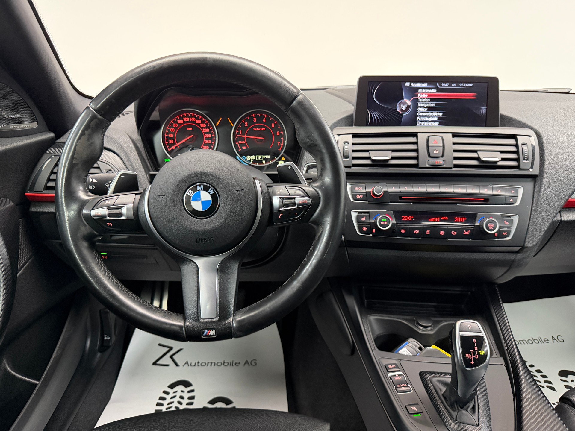 BMW M235i Performance 326PS MELBOURN RED Steptronic / Komfortzugang / Leder / RF-Kamera / Harman/Kardon Soundsystem / M-Sportauspuff-image-11
