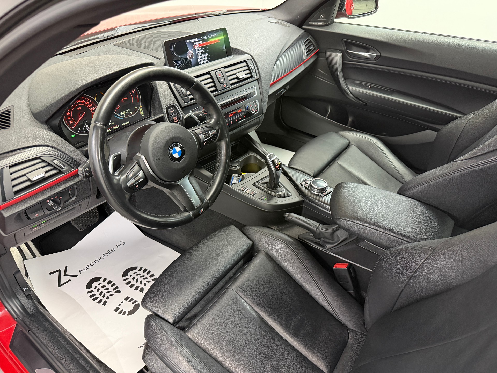 BMW M235i Performance 326PS MELBOURN RED Steptronic / Komfortzugang / Leder / RF-Kamera / Harman/Kardon Soundsystem / M-Sportauspuff-image-6