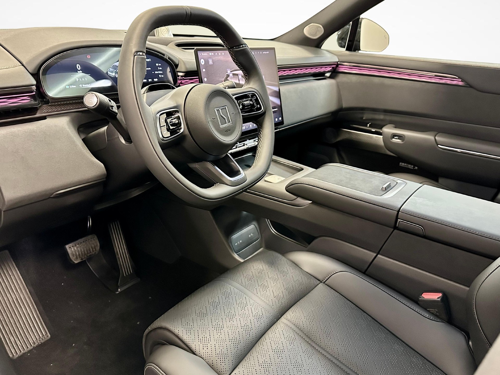 ZEEKR 7X Privilege AWD-showroom-element-3