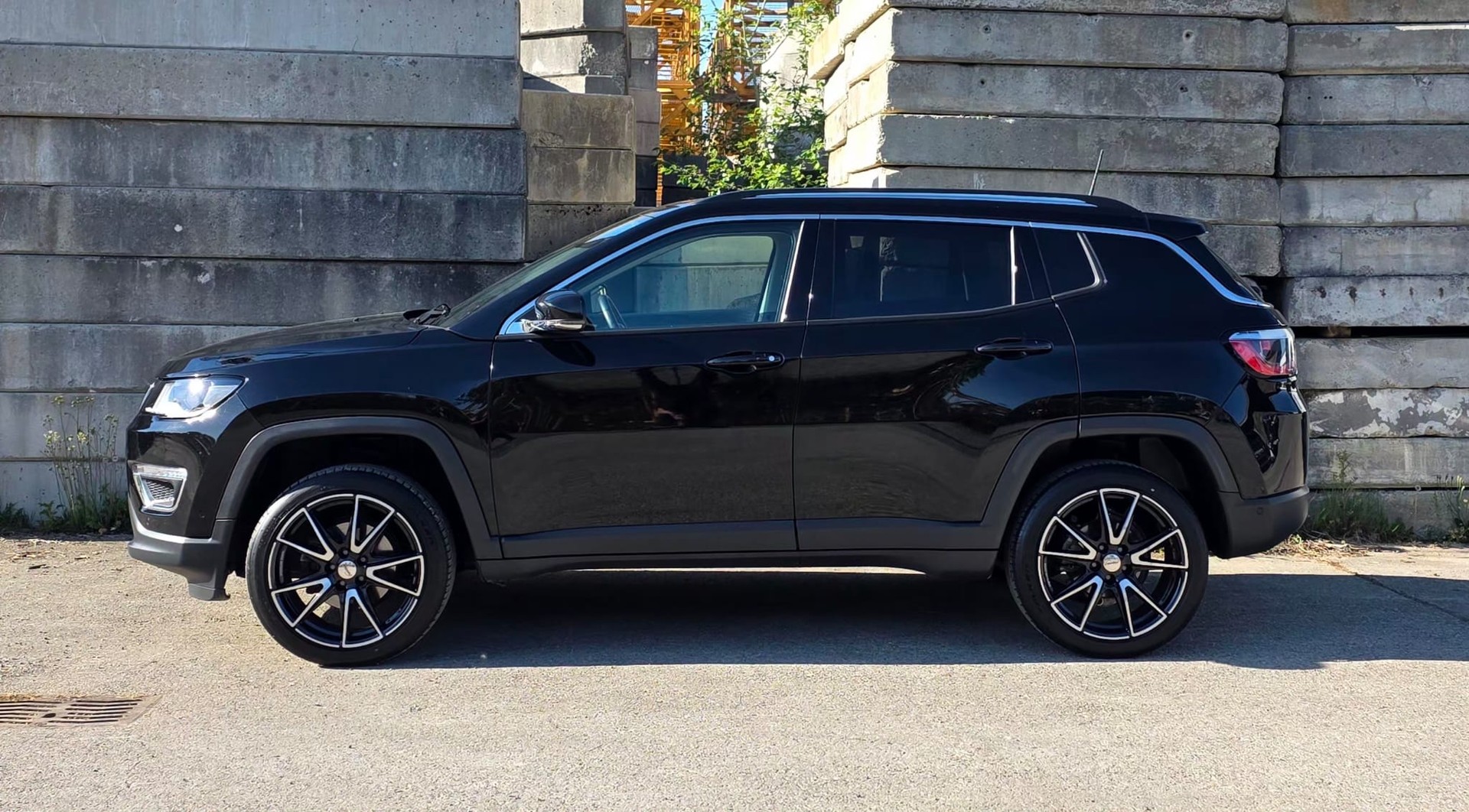 JEEP Compass 1.4 Turbo Limited AWD 9ATX-image-1