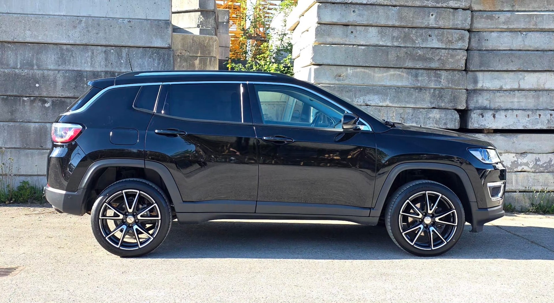JEEP Compass 1.4 Turbo Limited AWD 9ATX-image-4