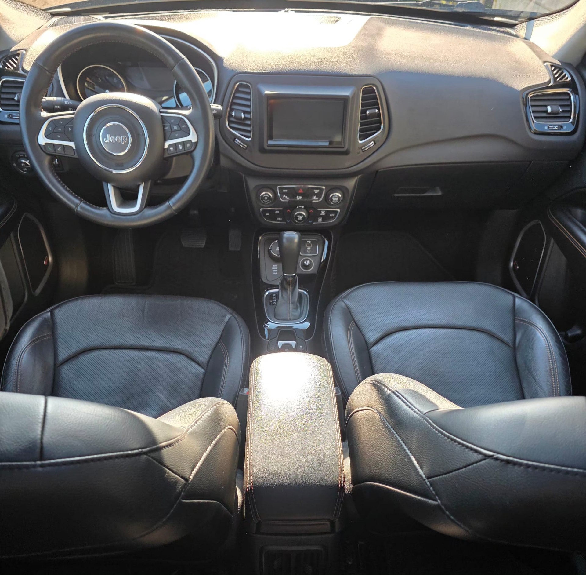 JEEP Compass 1.4 Turbo Limited AWD 9ATX-image-8