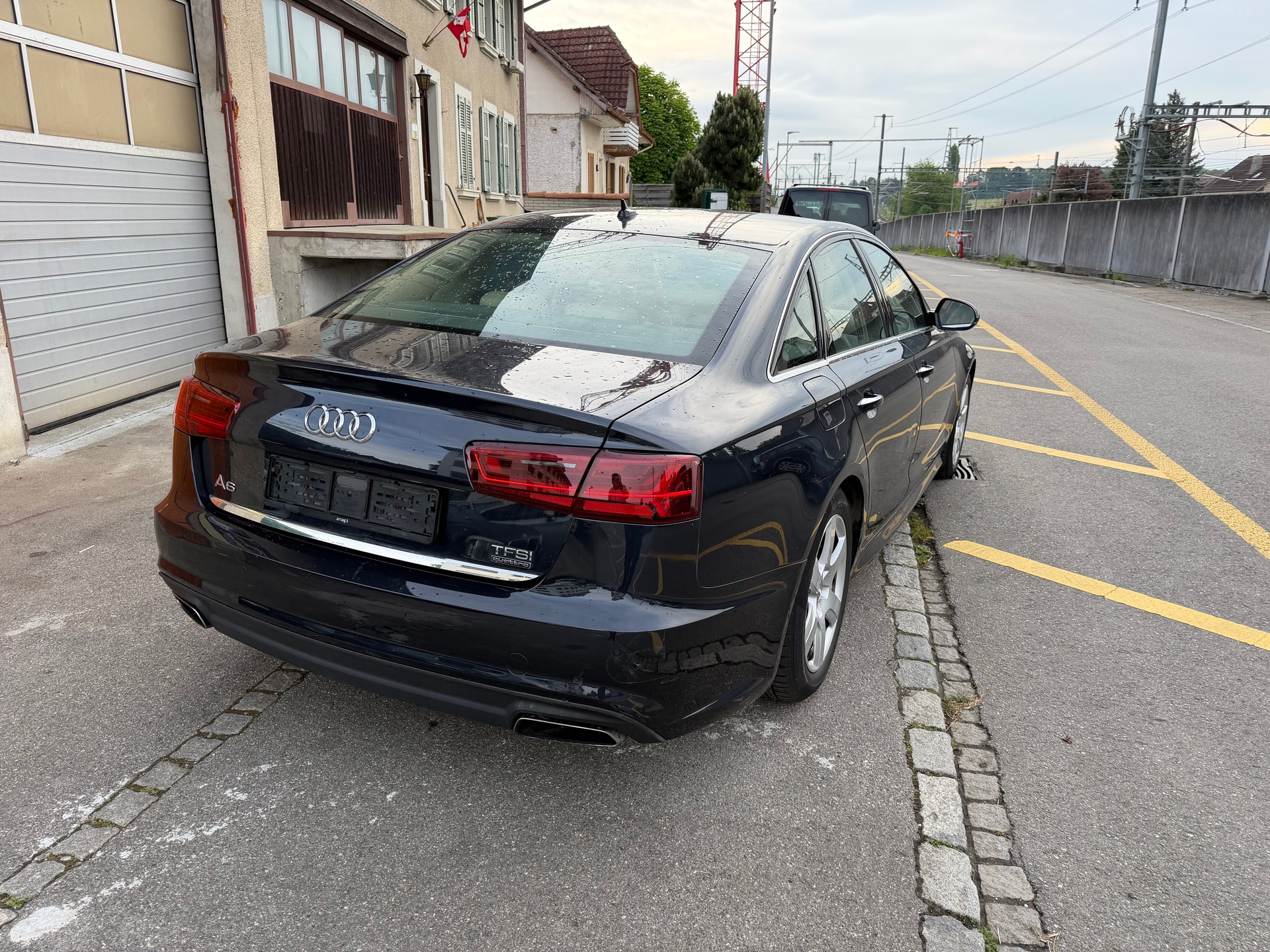 AUDI 3.0 V6 TFSI quattro S-Tronic-image-3
