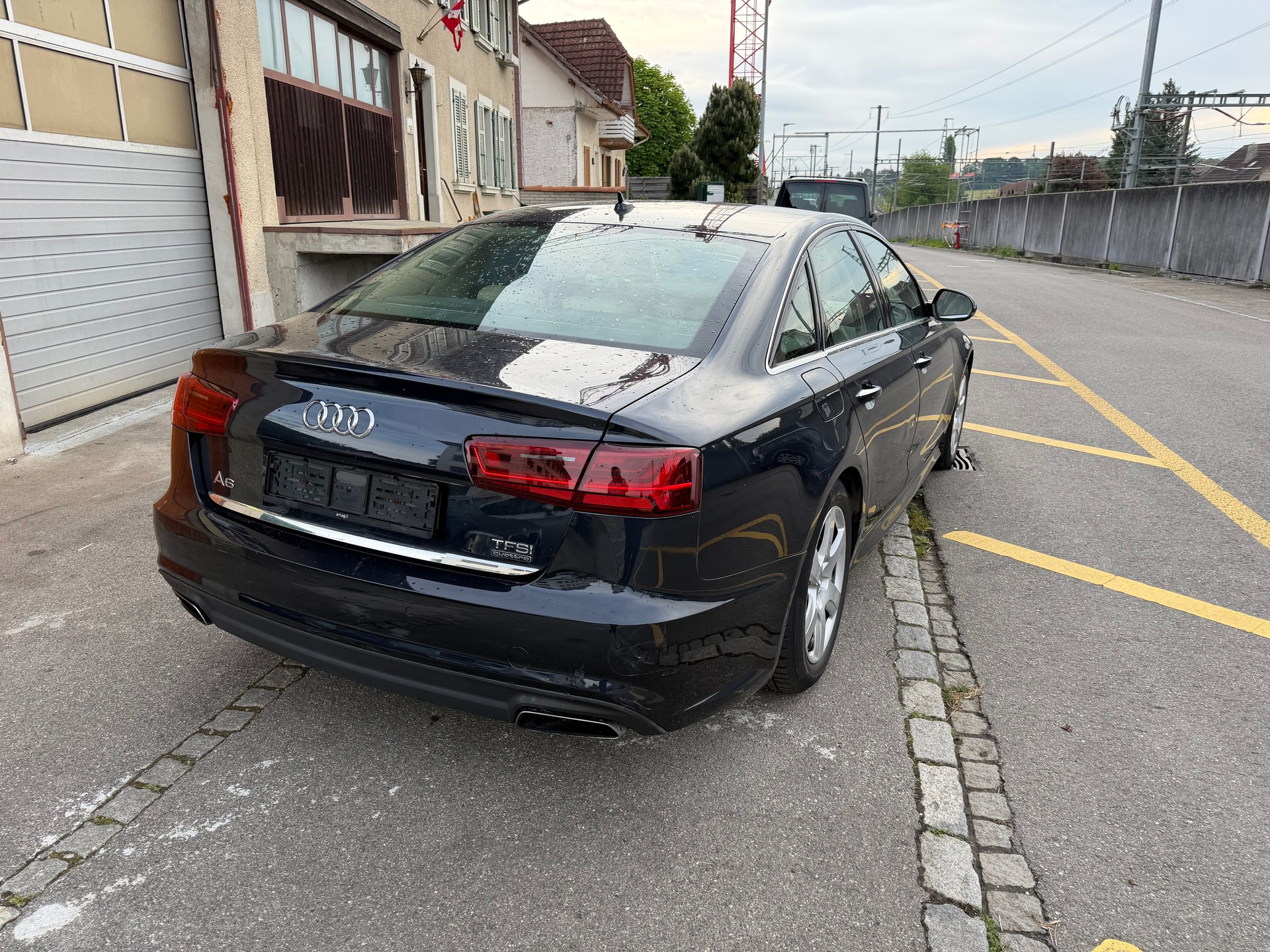 AUDI 3.0 V6 TFSI quattro S-Tronic-image-1