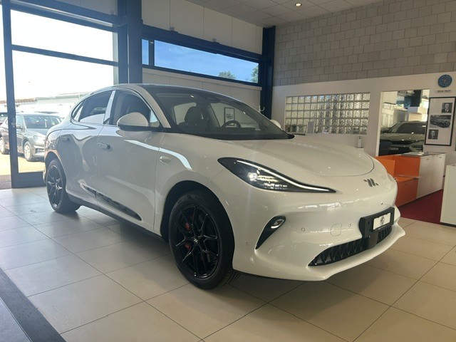 MG IM6 EV 100kWh Performance 20"-showroom-element-1