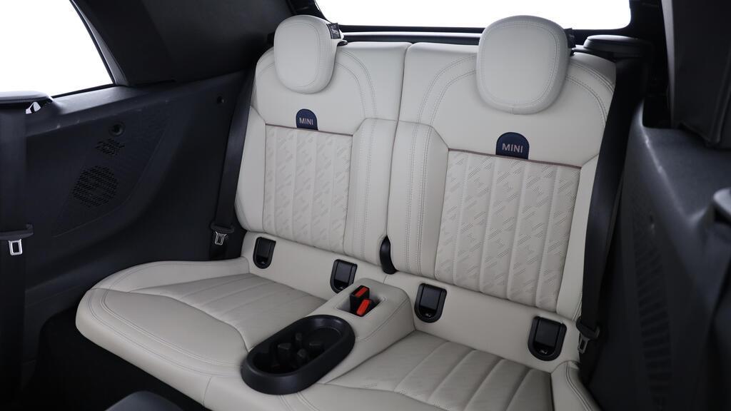 MINI Cooper S Cabrio-image-19