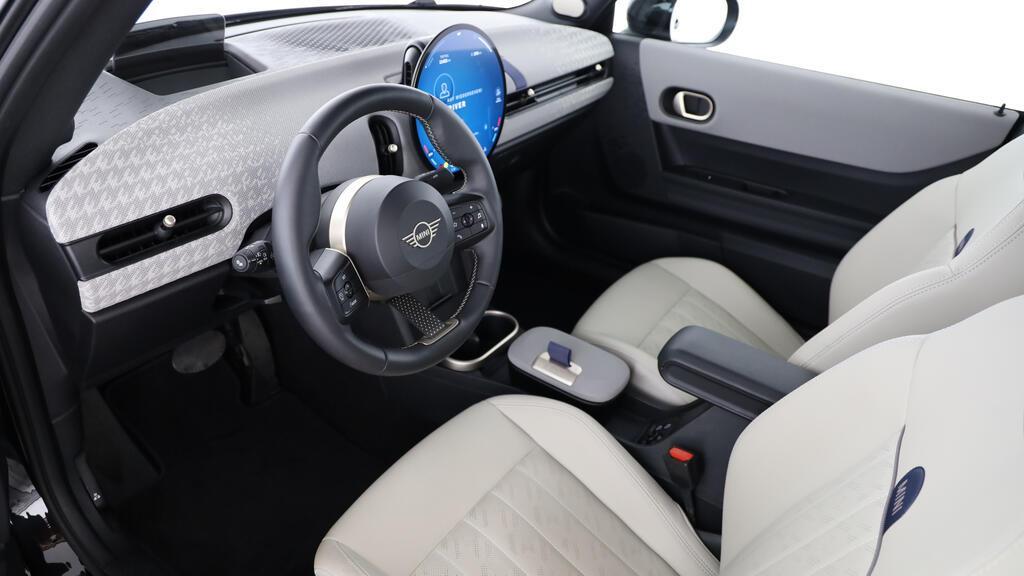 MINI Cooper S Cabrio-image-16