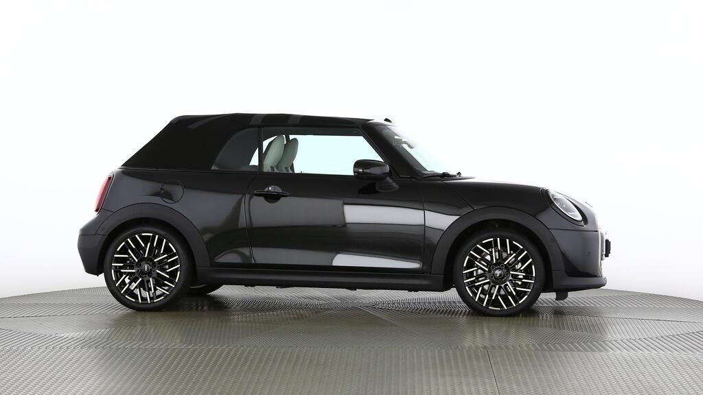 MINI Cooper S Cabrio-image-2