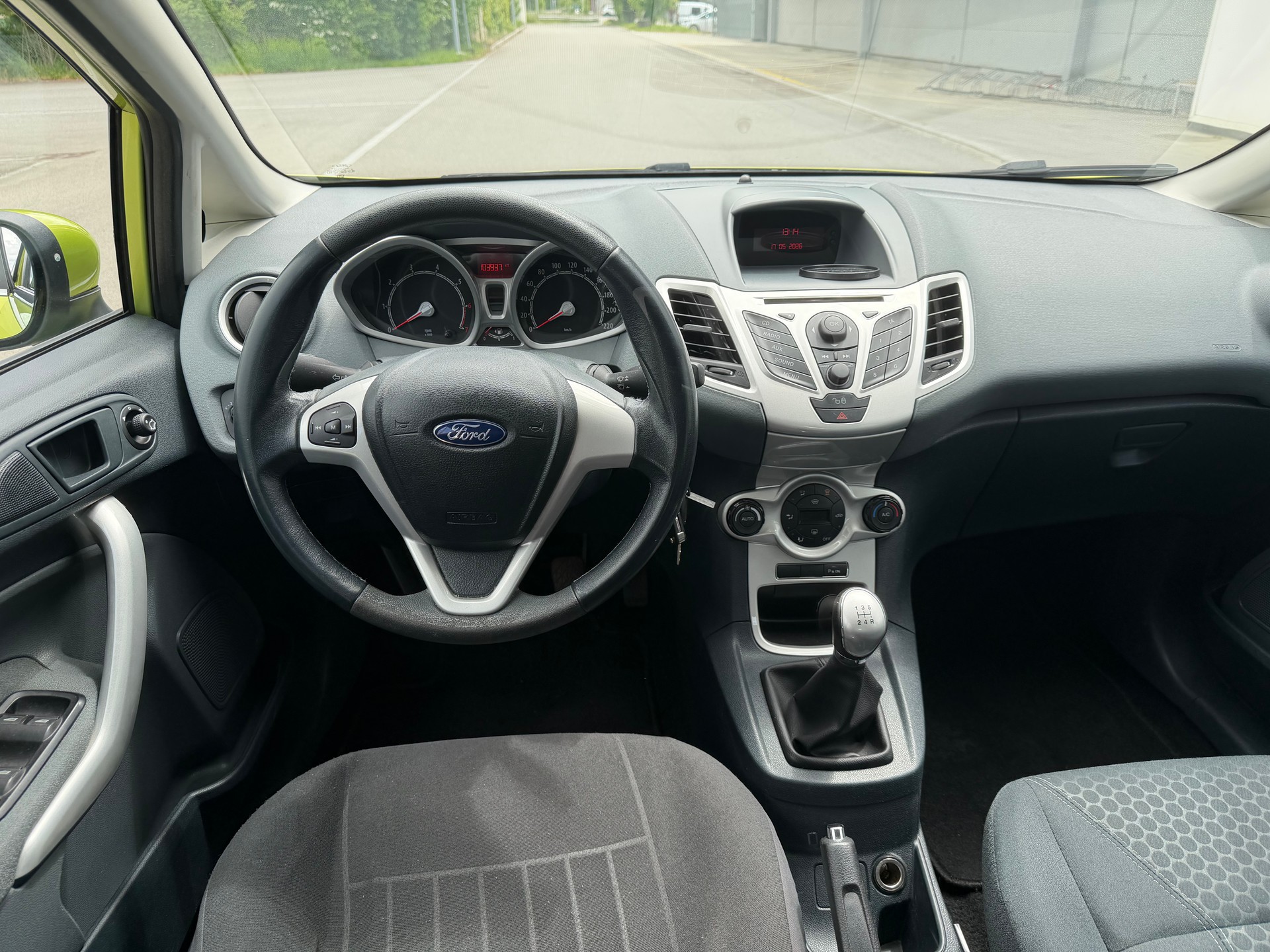 FORD Fiesta 1.4 16V Trend-image-8
