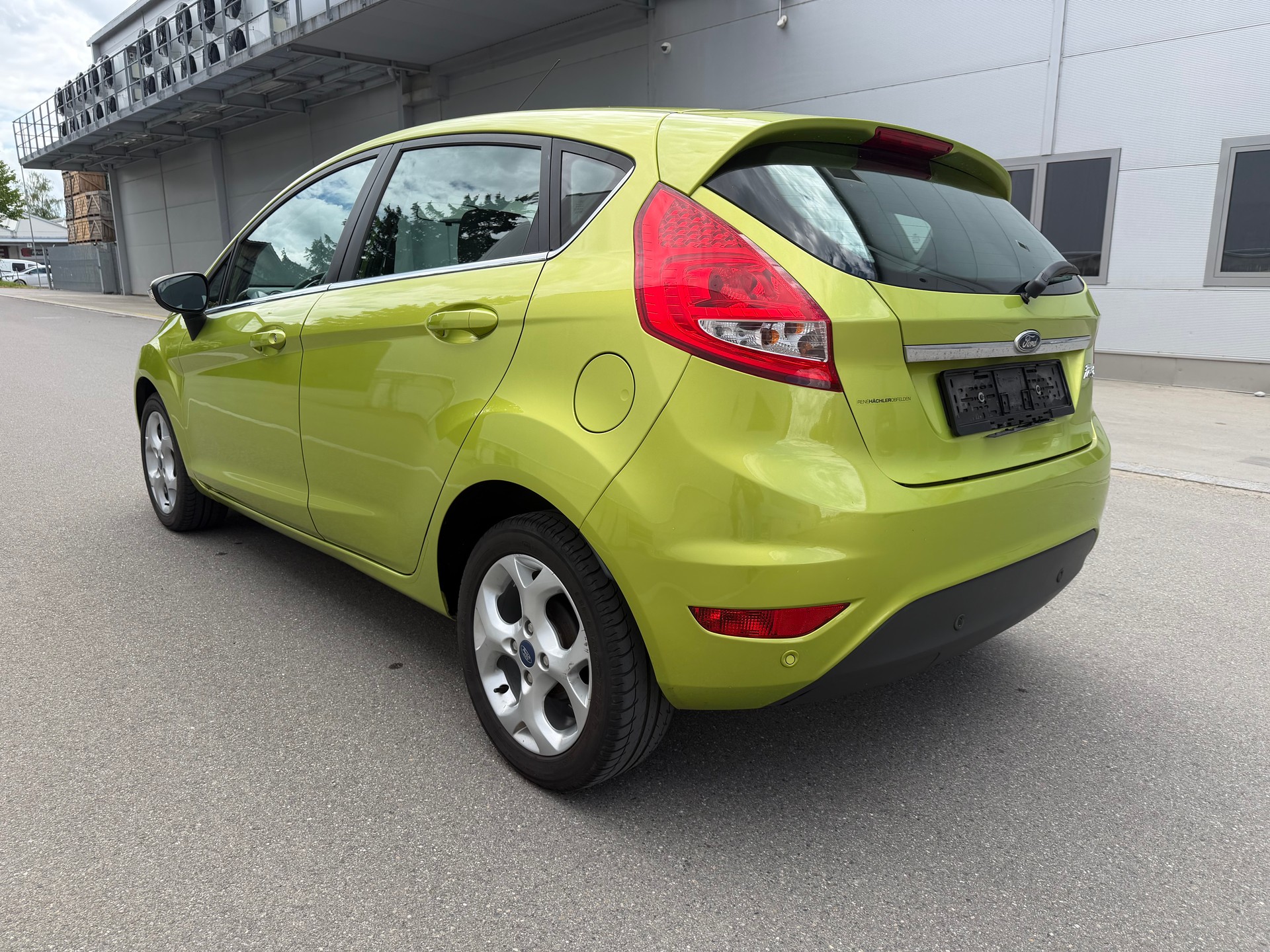 FORD Fiesta 1.4 16V Trend-image-4