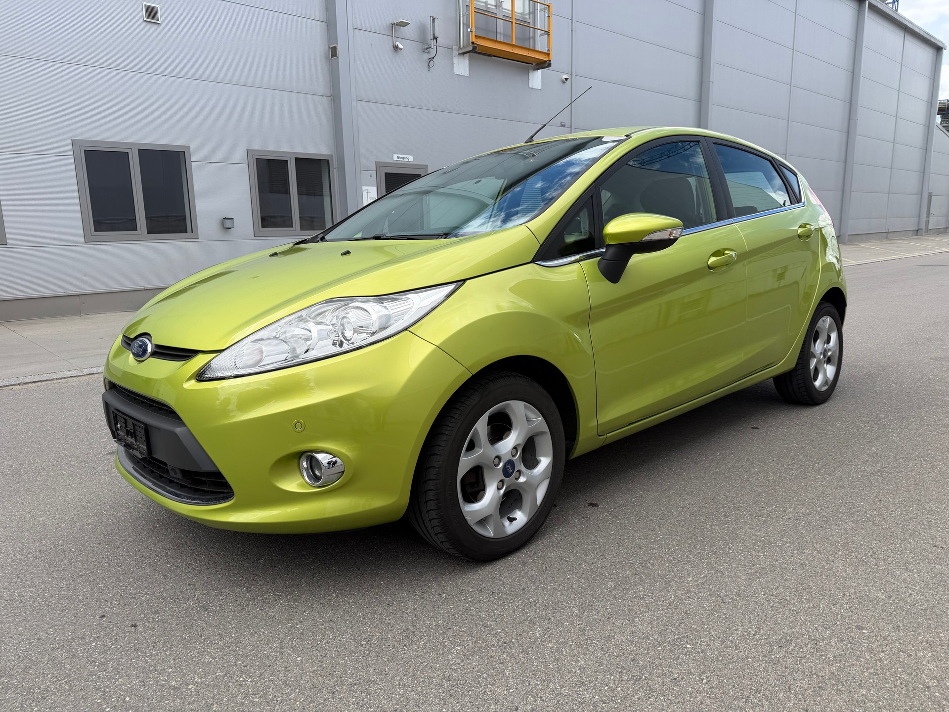 FORD Fiesta 1.4 16V Trend-image-1