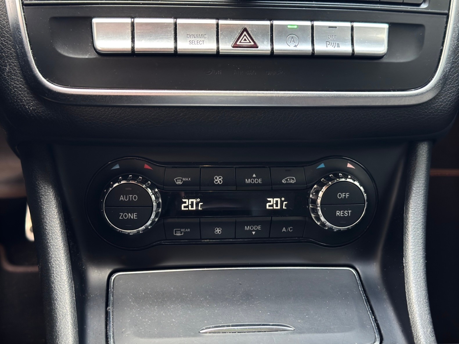 MERCEDES-BENZ CLA 220 d AMG Line 4Matic 7G-DCT-image-16