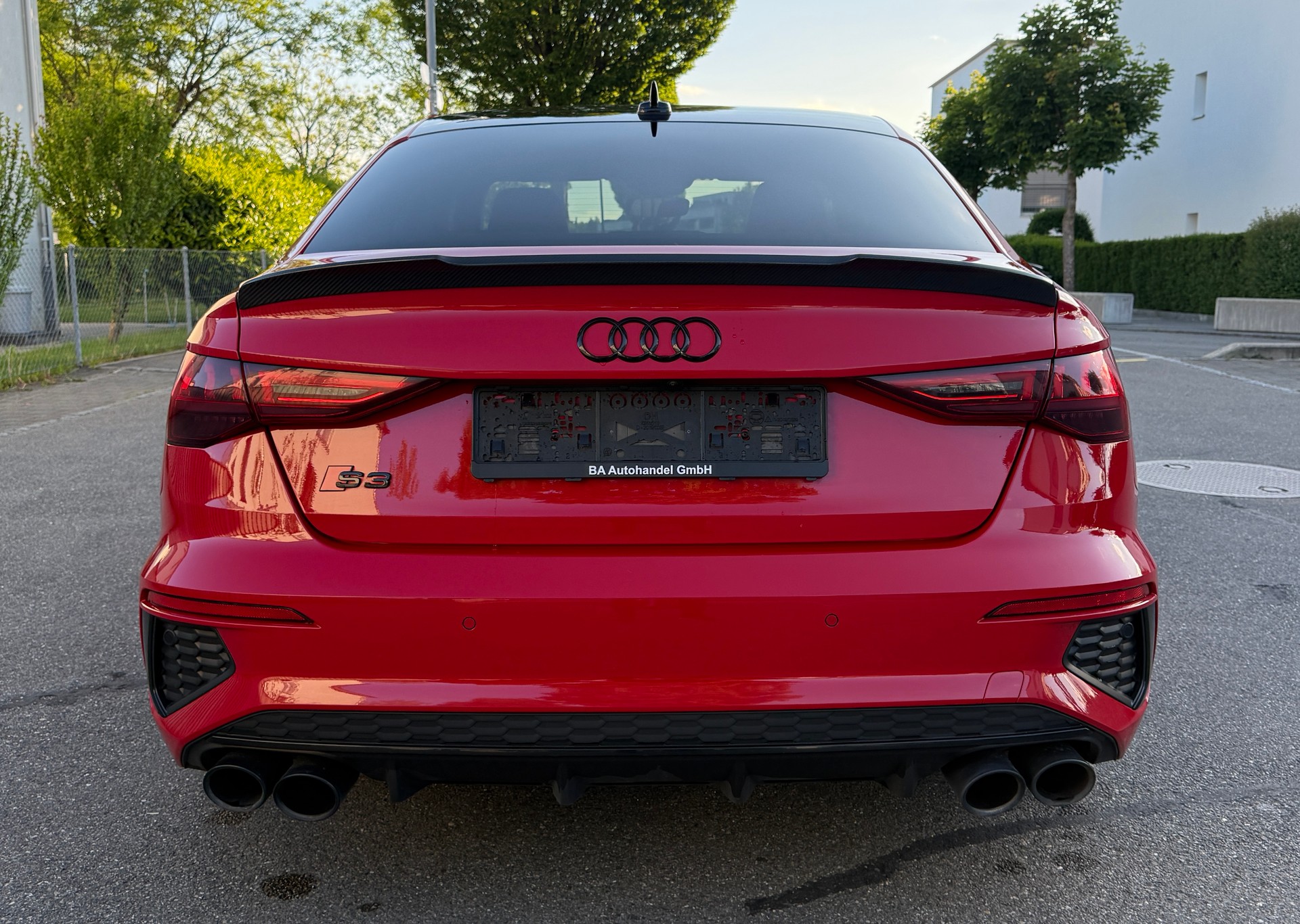 AUDI S3 LIMOUSINE 2.0 TFSI QUATTRO S-TRONIC*VOLLAUSSTATTUNG*TIEFERLEFUNG*EL. PANORAMA-GLASSCHIEBEDACH*-image-4