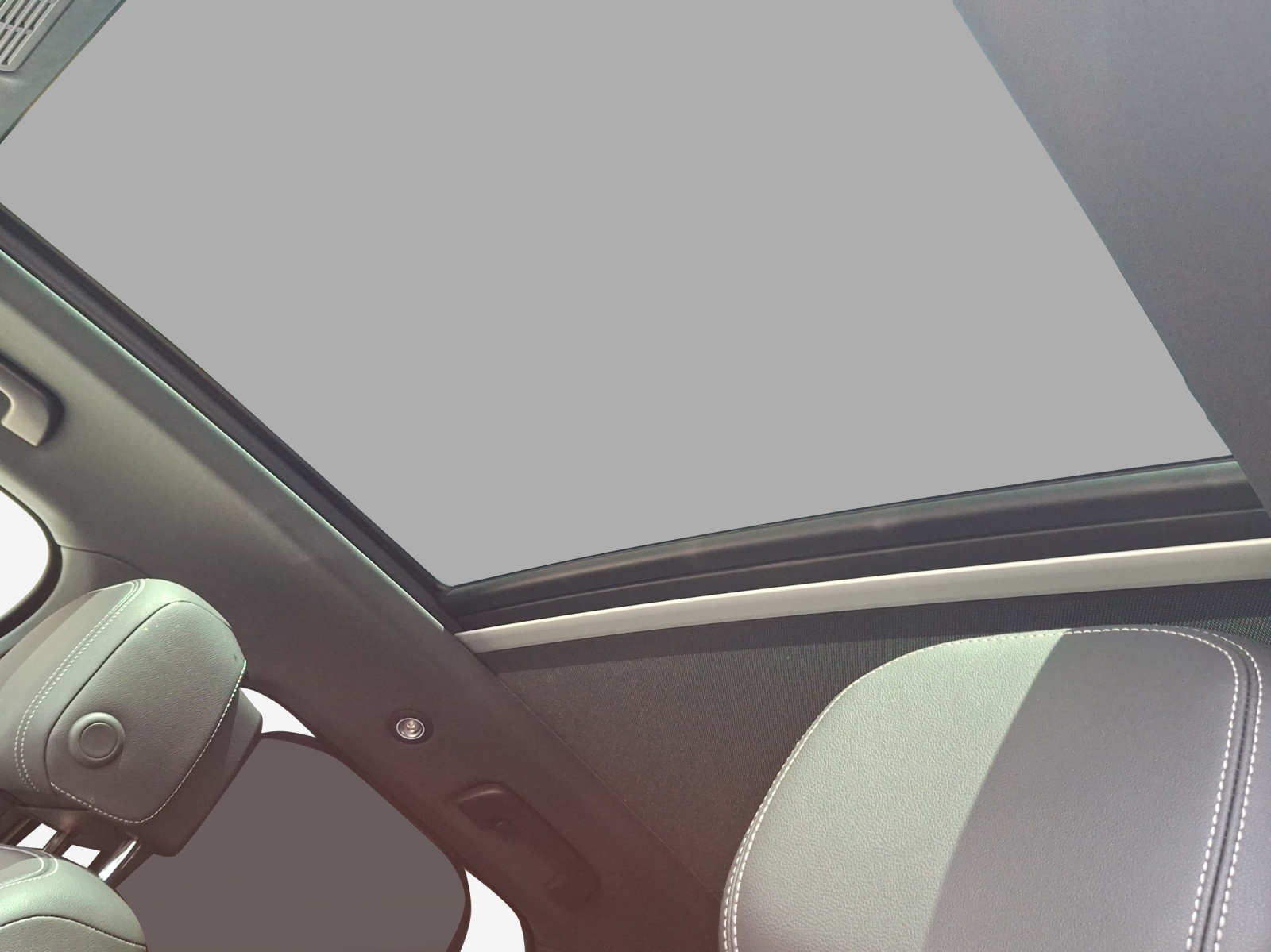 VW Touareg 3.0 TSI eHybrid R Tiptronic-image-12