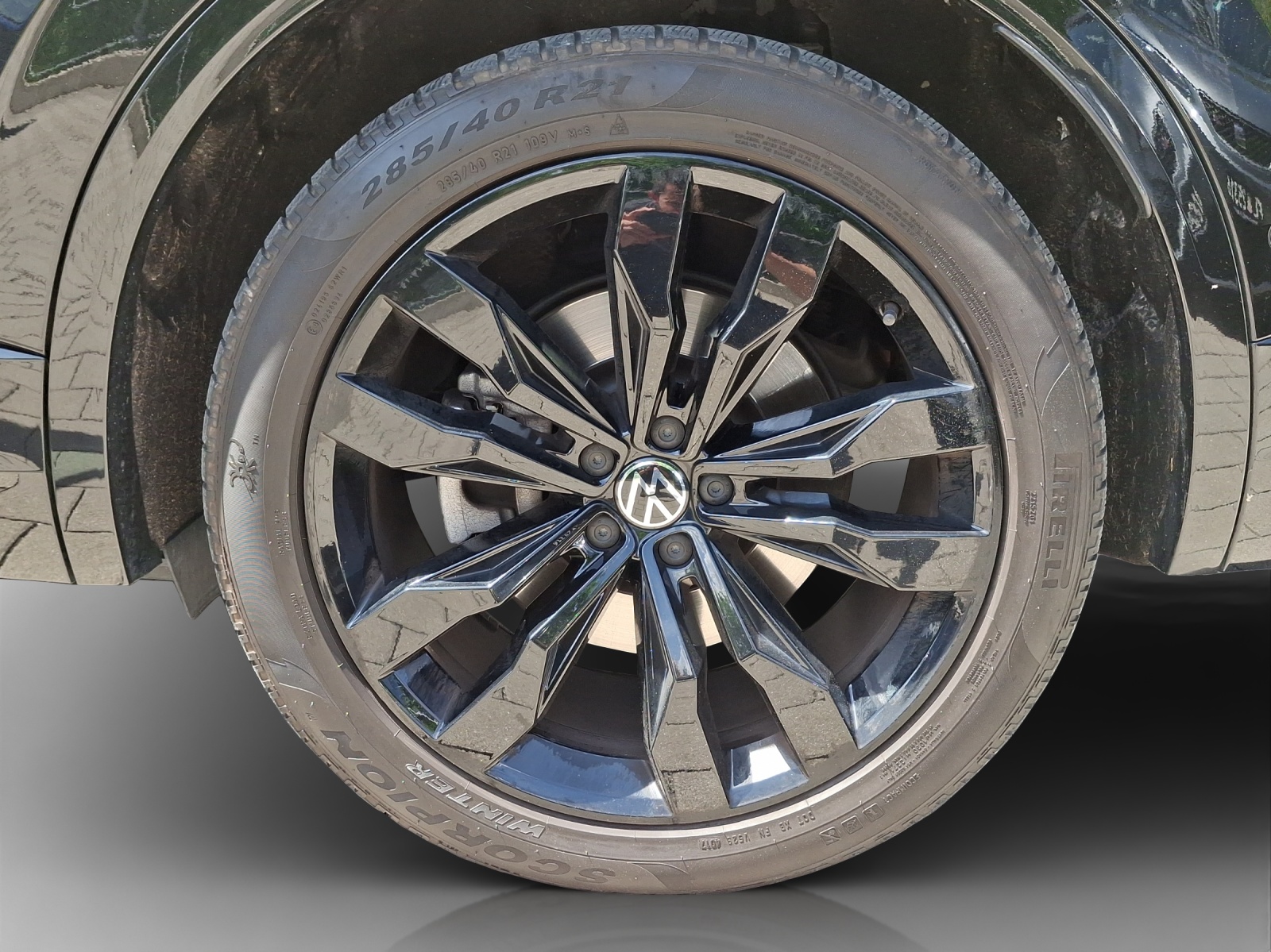 VW Touareg 3.0 TSI eHybrid R Tiptronic-image-13