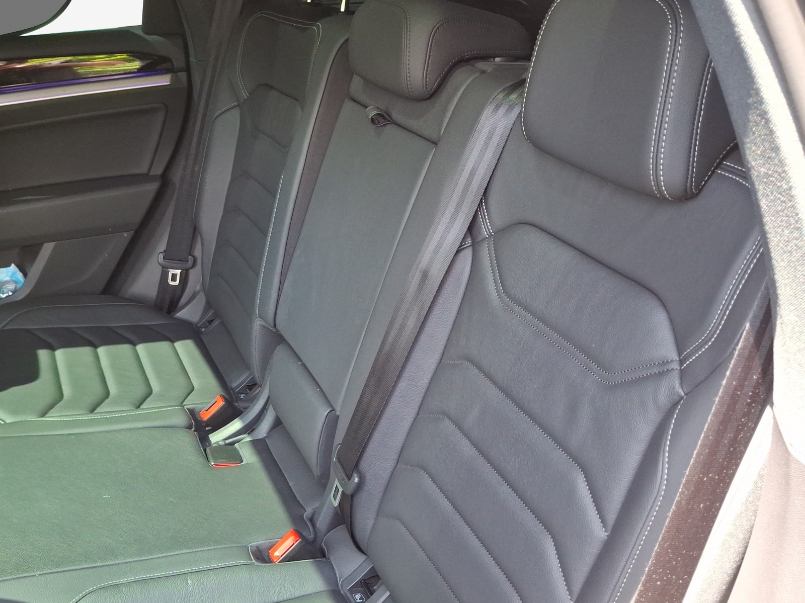 VW Touareg 3.0 TSI eHybrid R Tiptronic-image-11