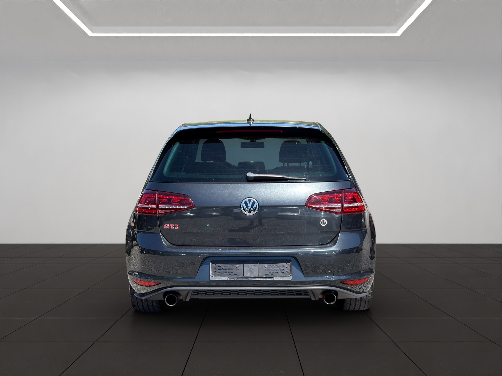 VW Golf 2.0 TSI GTI Performance DSG-image-2