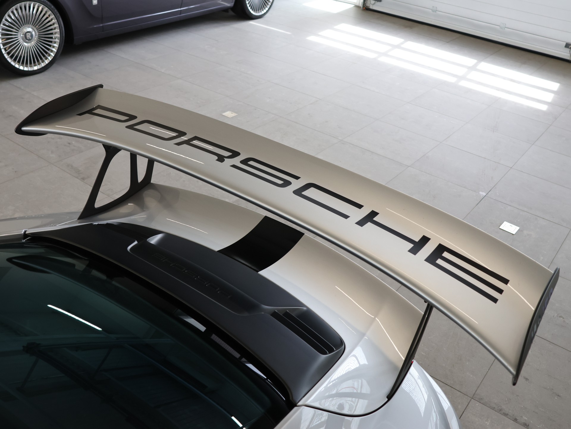 PORSCHE 911 GT3 RS PDK *Sport Chrono* *Aero Packet* *Sportabgassanlage*-image-18