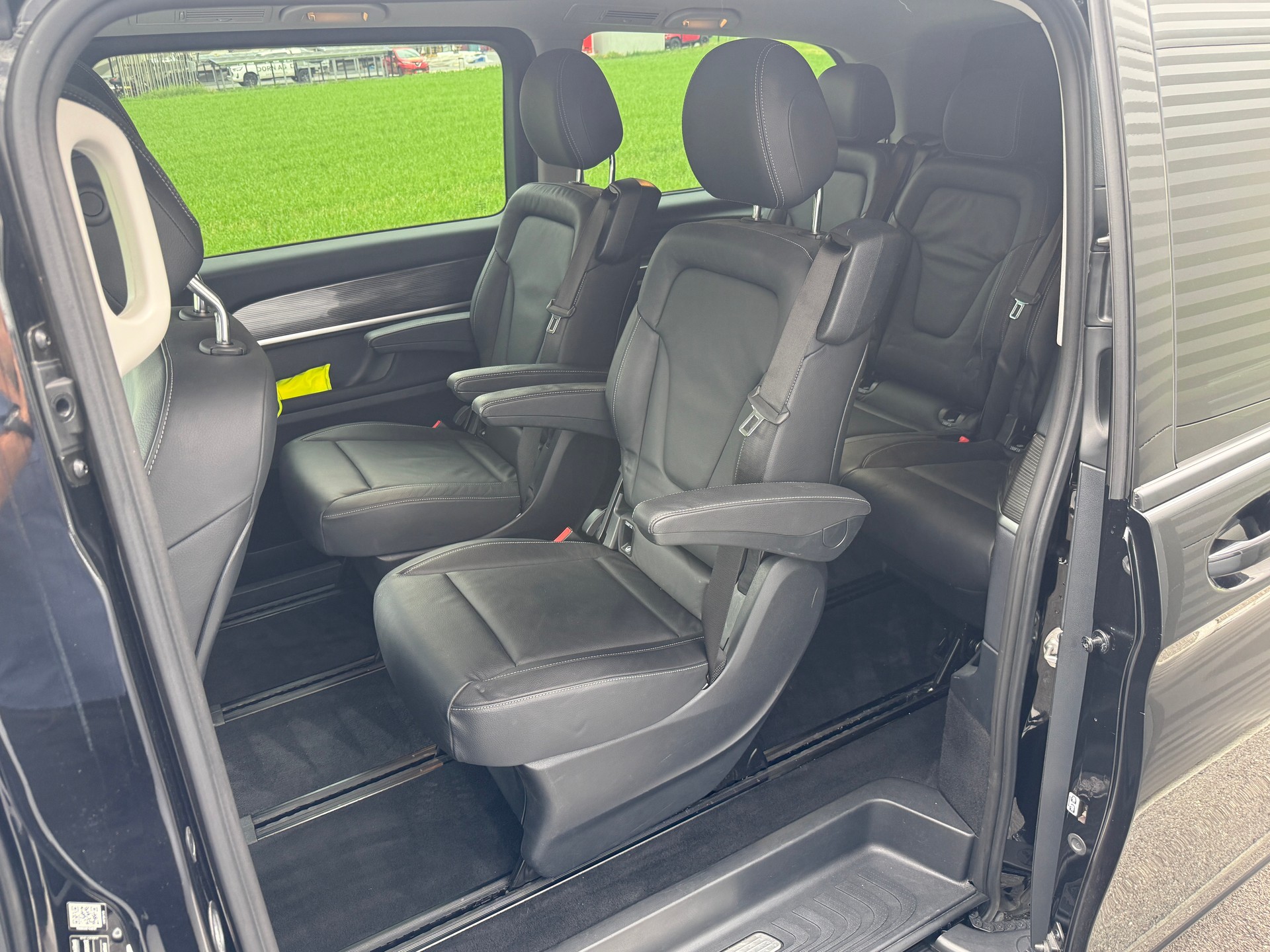MERCEDES-BENZ V 250 d lang Exclusive 4Matic 9G-Tronic-image-9