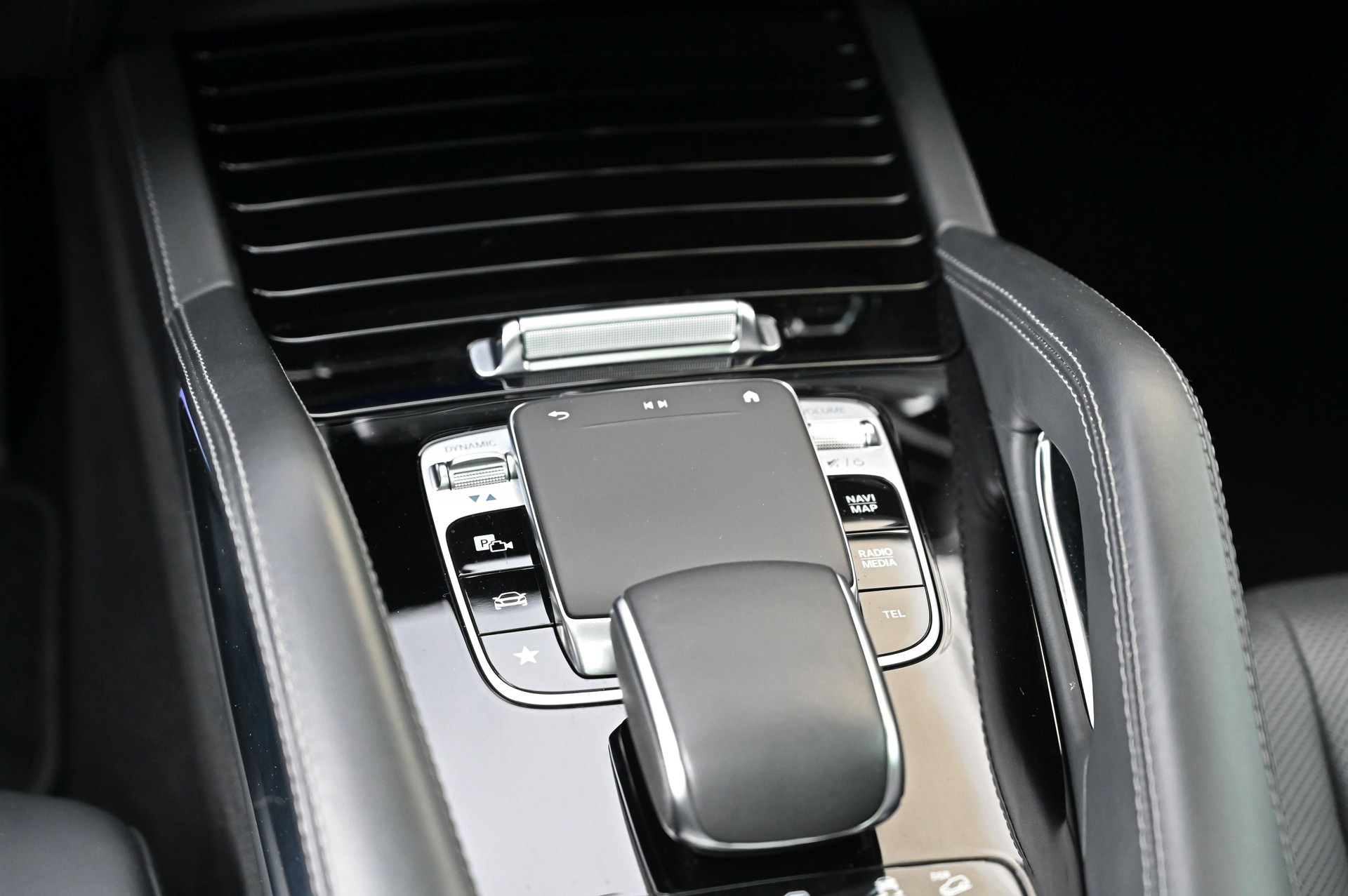 MERCEDES-BENZ GLE 400 d 4Matic Exclusive 9G-Tronic-image-17
