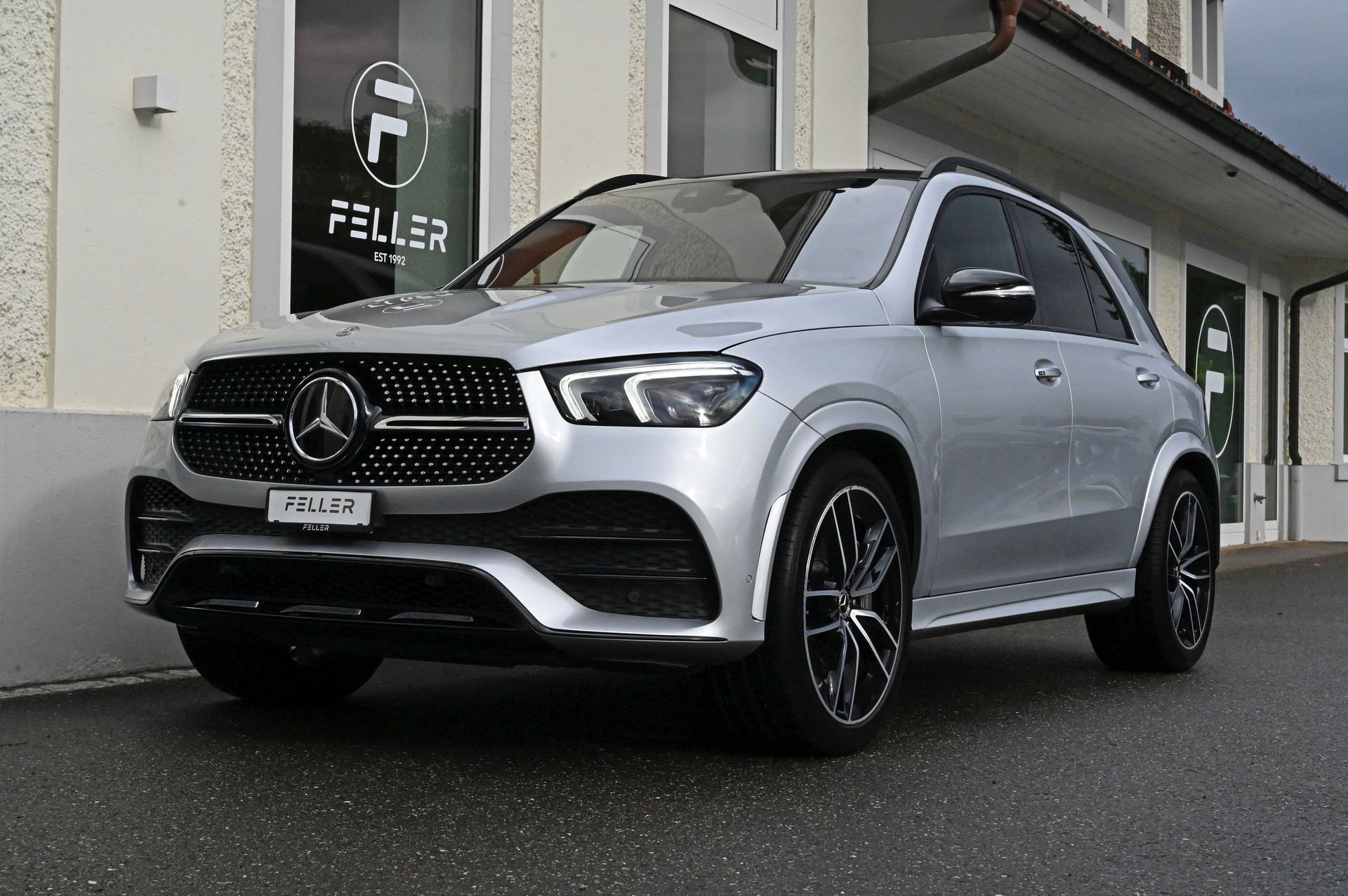 MERCEDES-BENZ GLE 400 d 4Matic Exclusive 9G-Tronic-showroom-element-1