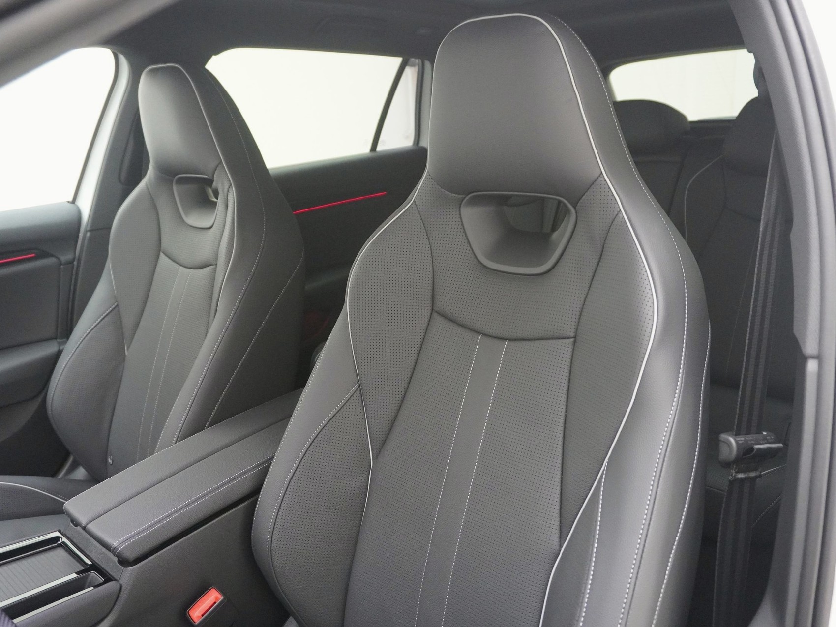 SKODA Superb 1.5 TSI Plug-in-Hybrid Sportline DSG-image-13