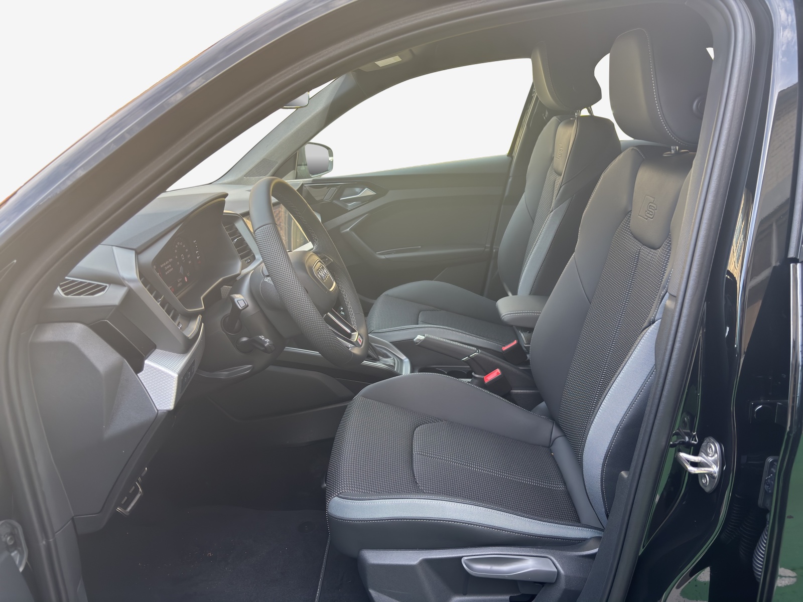 AUDI A1 Sportback 30 TFSI S Line S-tronic-image-7