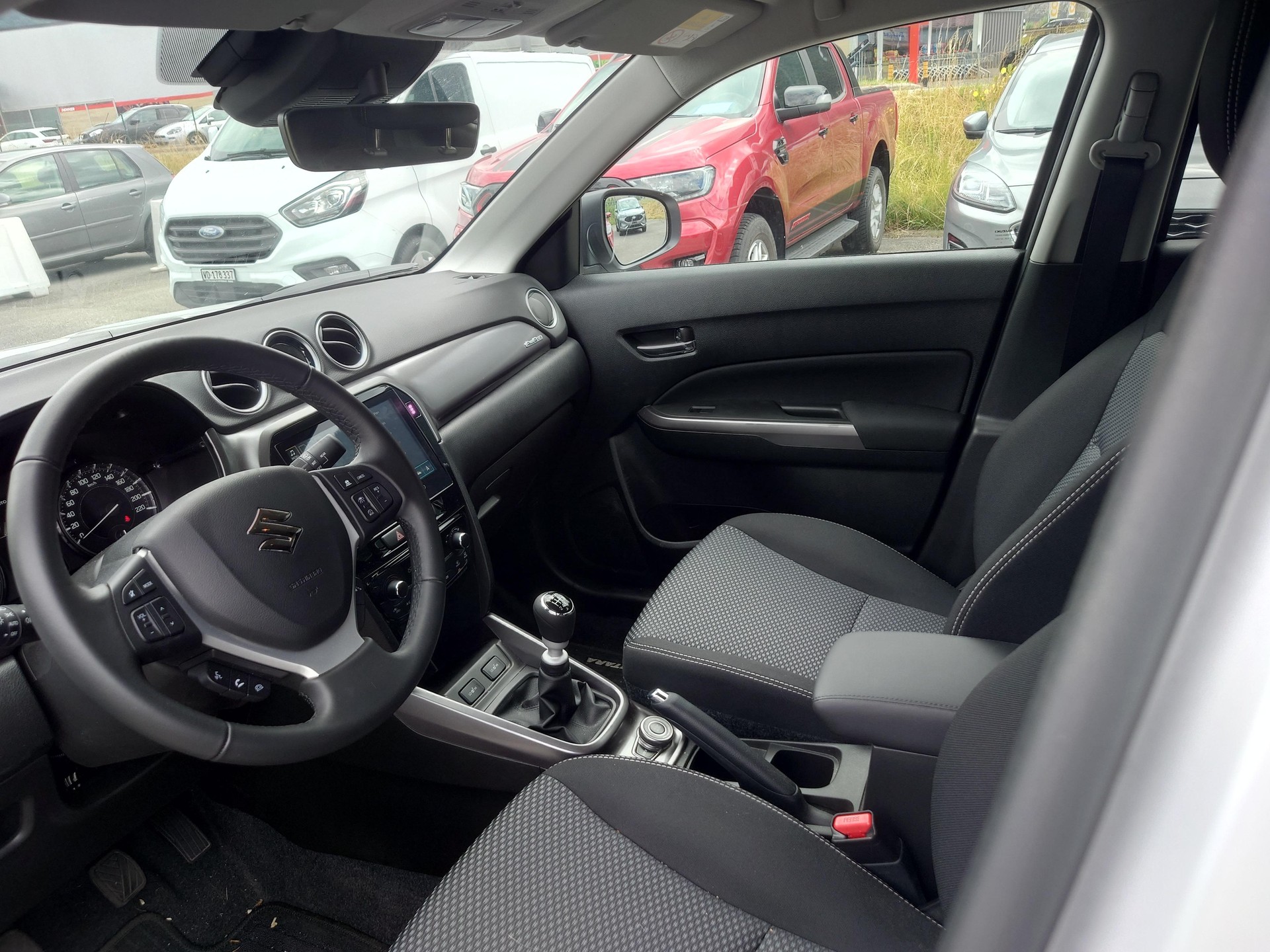 SUZUKI Vitara 1.4 T Compact+ Hybrid 4x4-image-8