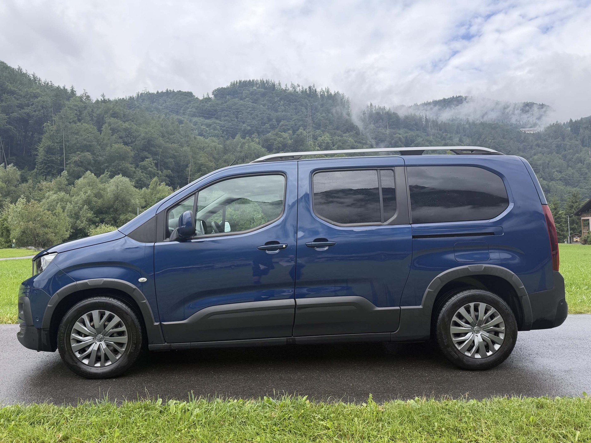 PEUGEOT Rifter Long 1.5 BlueHDi 100 Allure-image-4
