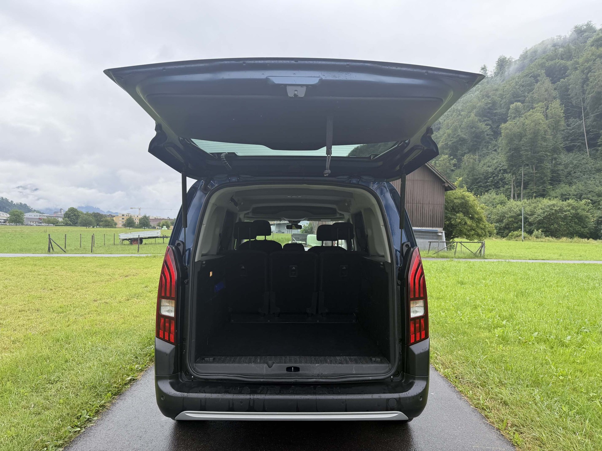 PEUGEOT Rifter Long 1.5 BlueHDi 100 Allure-image-7