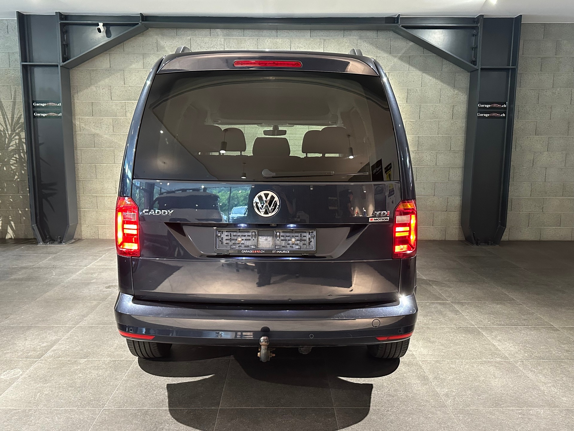 VW Caddy 2.0 TDI Comfortline 4Motion-image-5