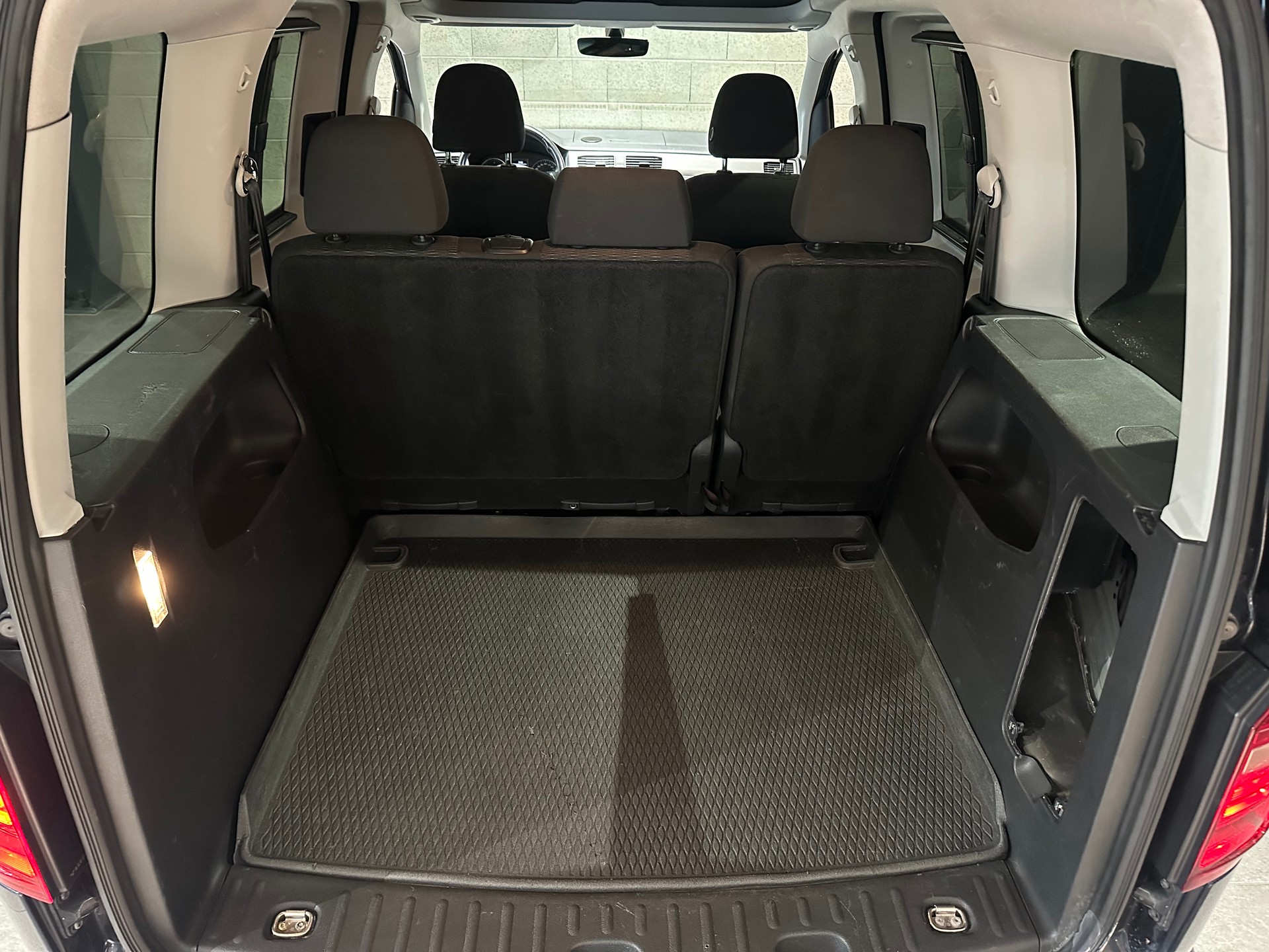 VW Caddy 2.0 TDI Comfortline 4Motion-image-13