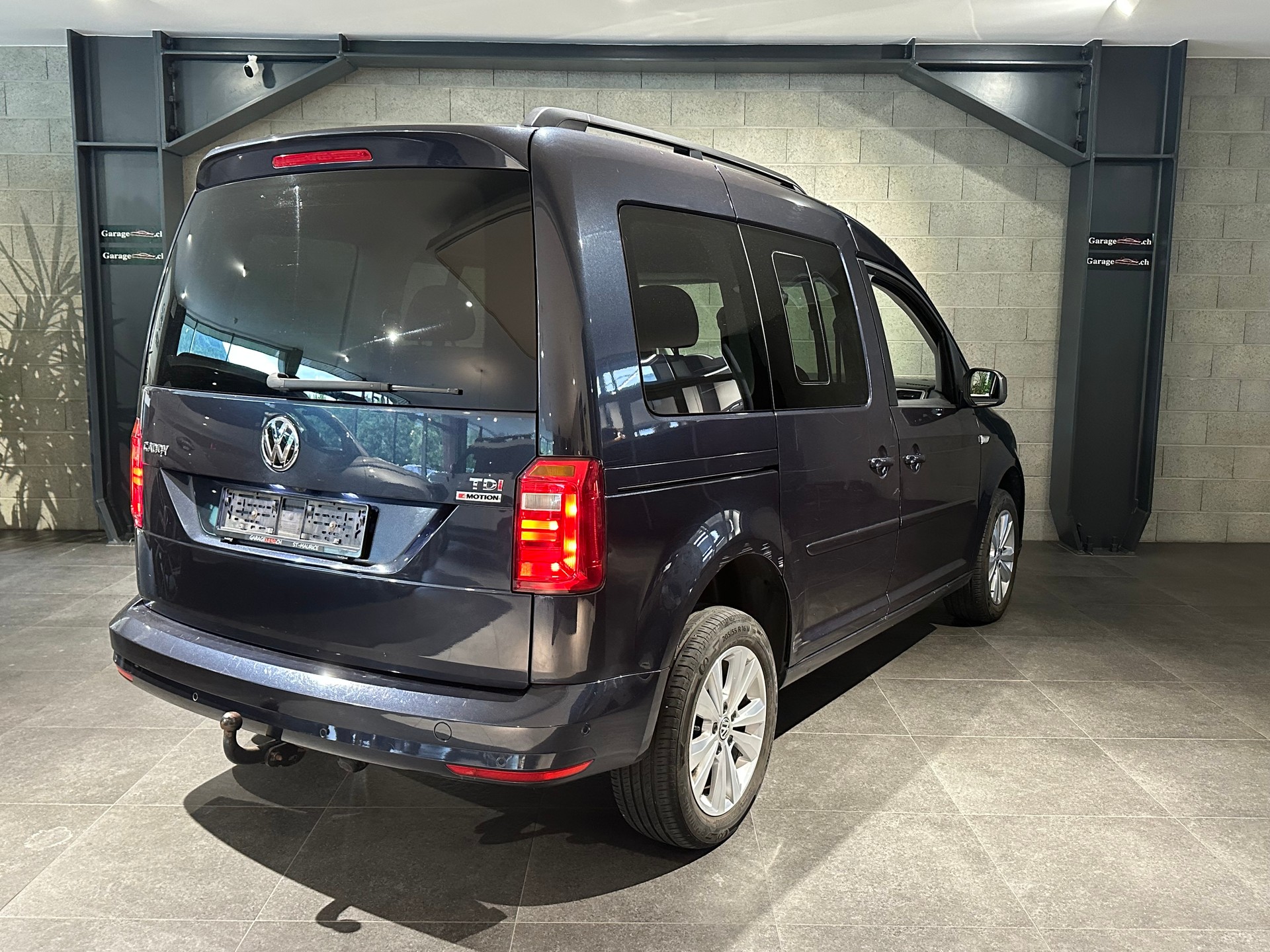 VW Caddy 2.0 TDI Comfortline 4Motion-image-4