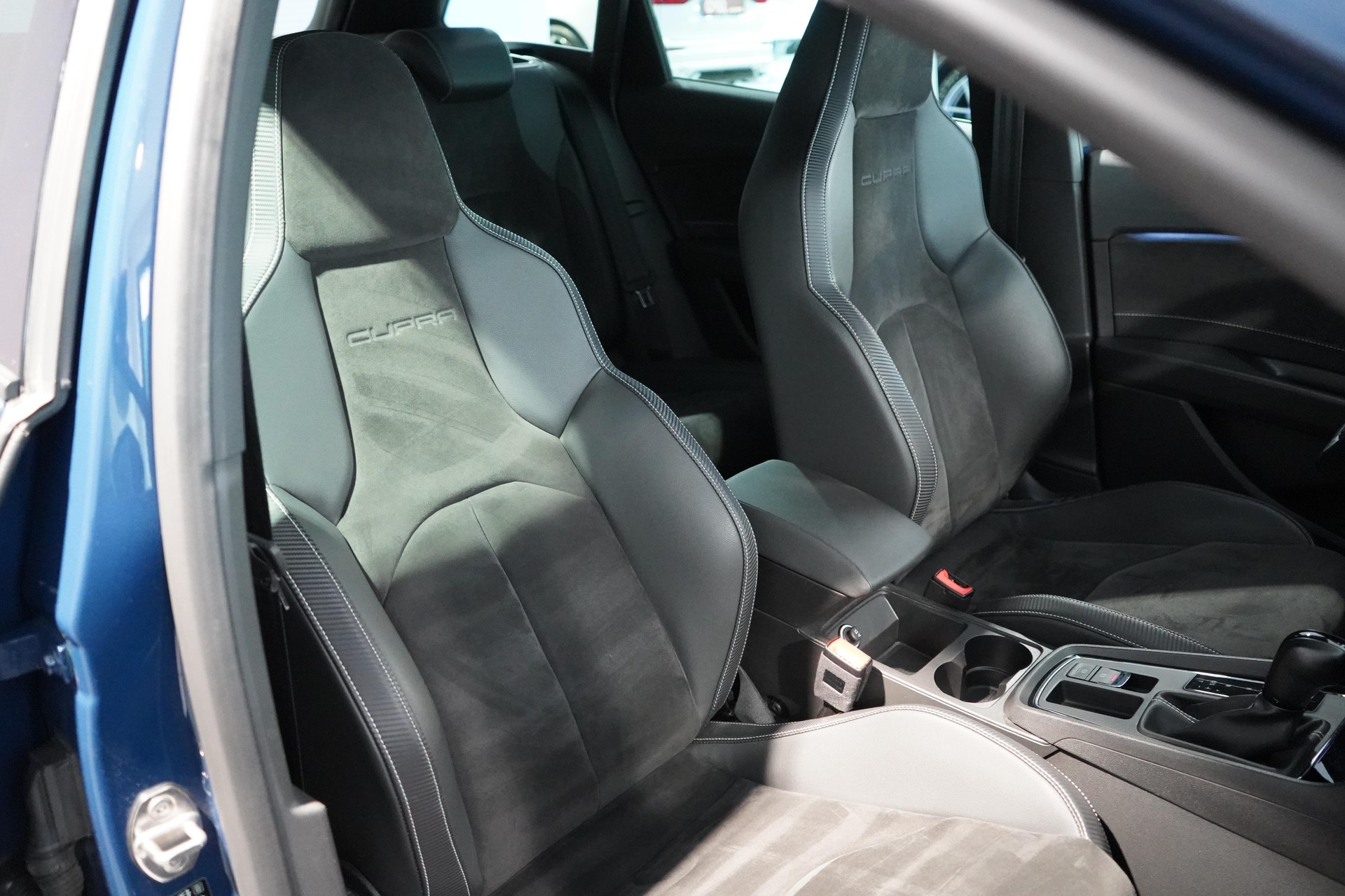 SEAT Leon ST 2.0 TSI 300 Cupra 4Drive DSG-image-6