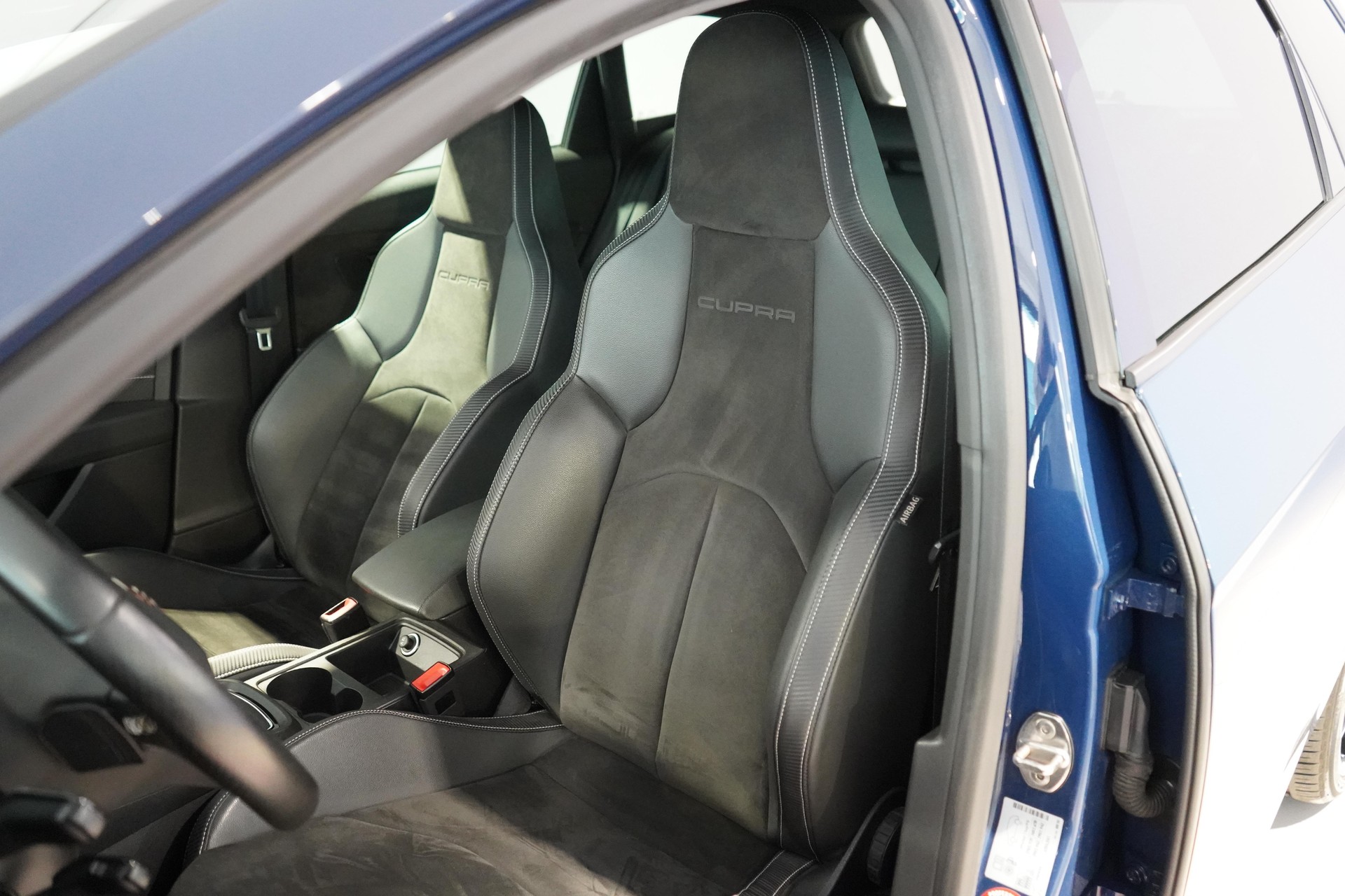 SEAT Leon ST 2.0 TSI 300 Cupra 4Drive DSG-image-5