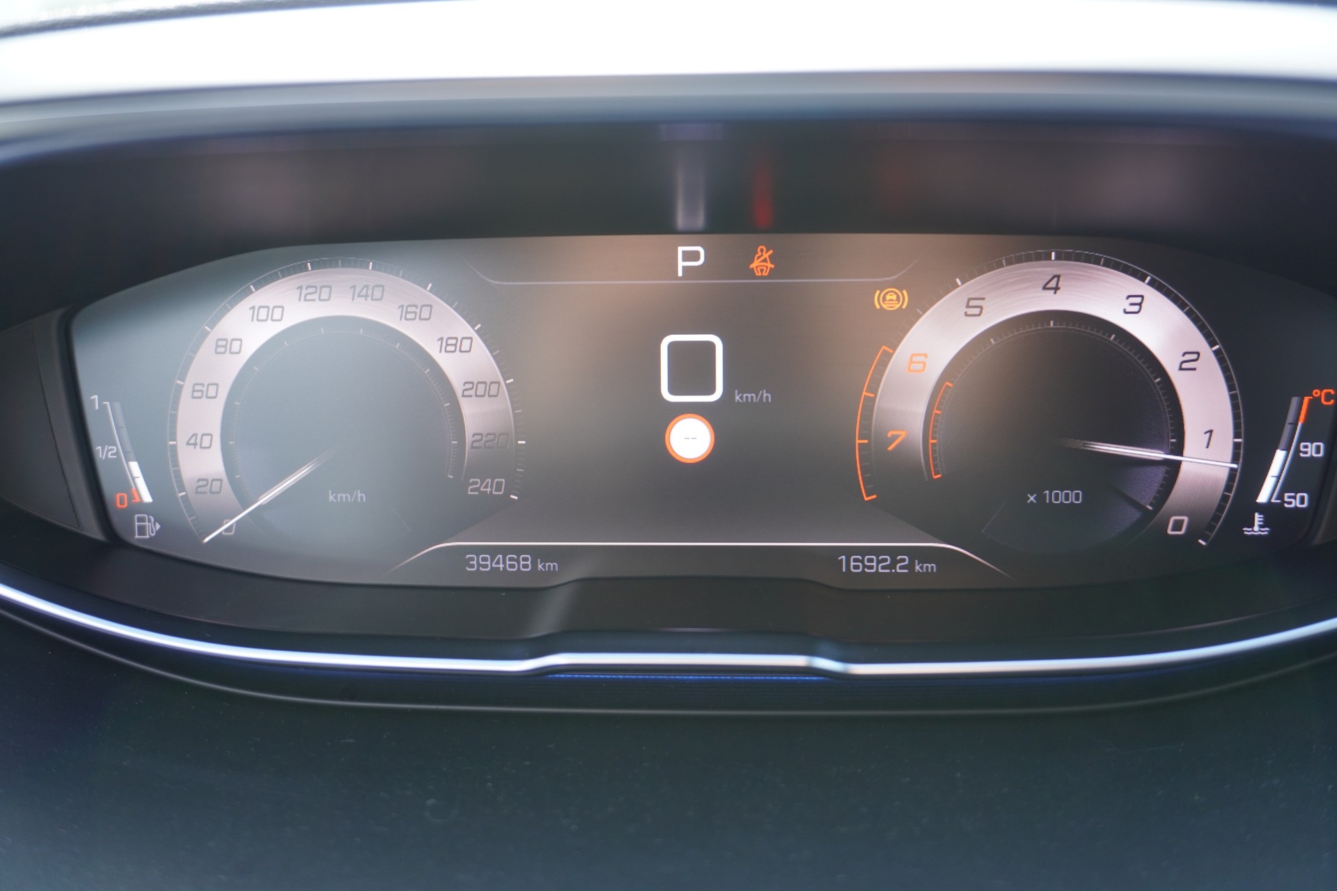 PEUGEOT 3008 1.2 PureTech GT EAT8-image-32