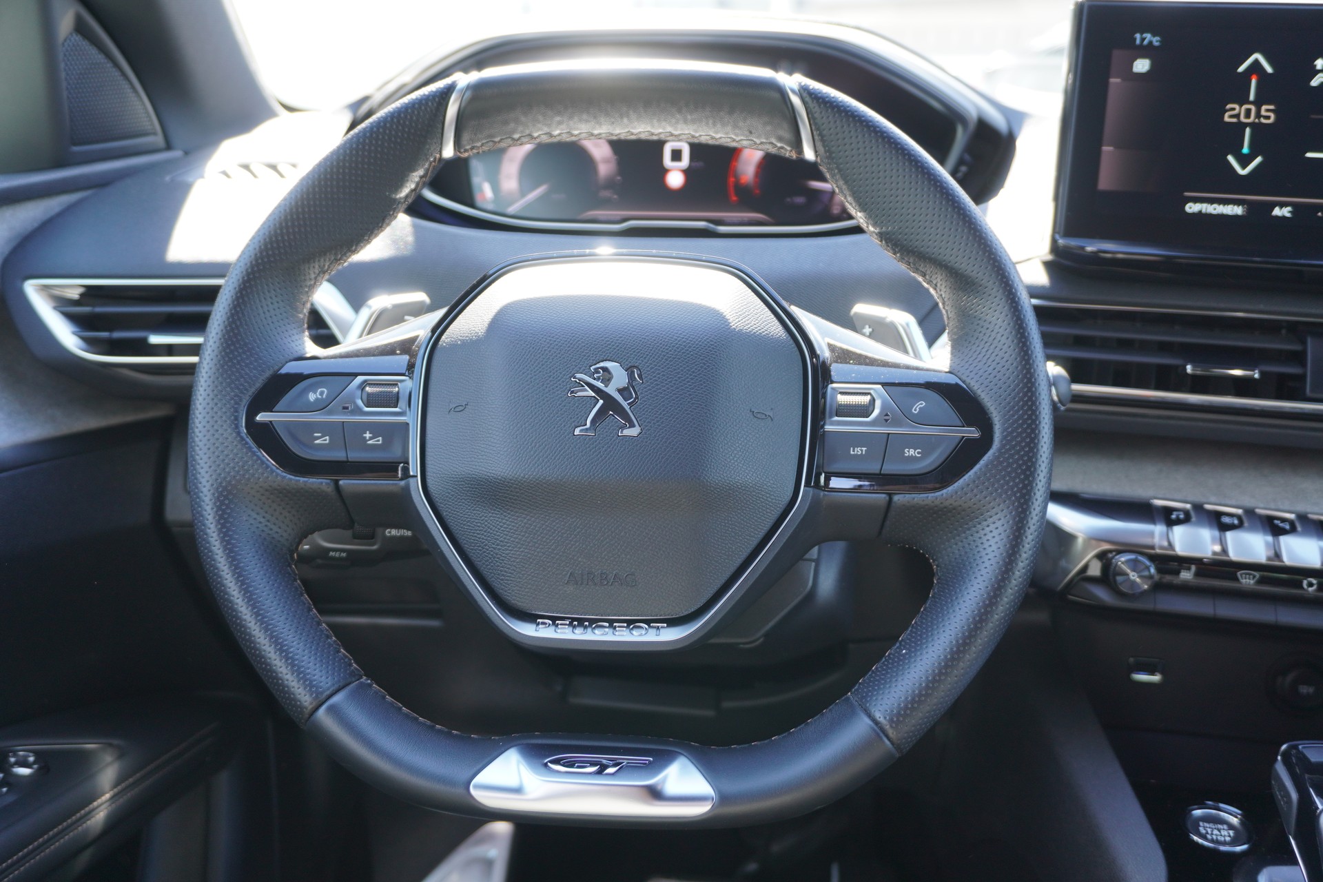 PEUGEOT 3008 1.2 PureTech GT EAT8-image-15