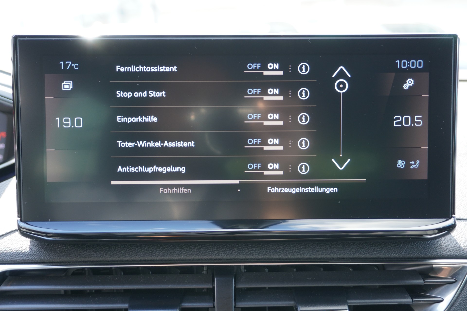 PEUGEOT 3008 1.2 PureTech GT EAT8-image-23