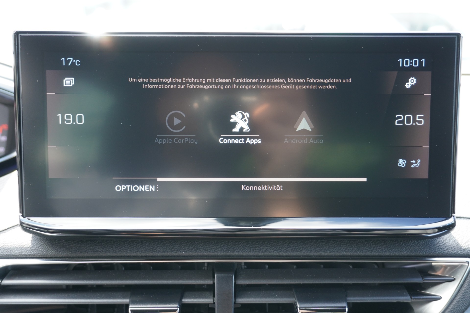 PEUGEOT 3008 1.2 PureTech GT EAT8-image-29