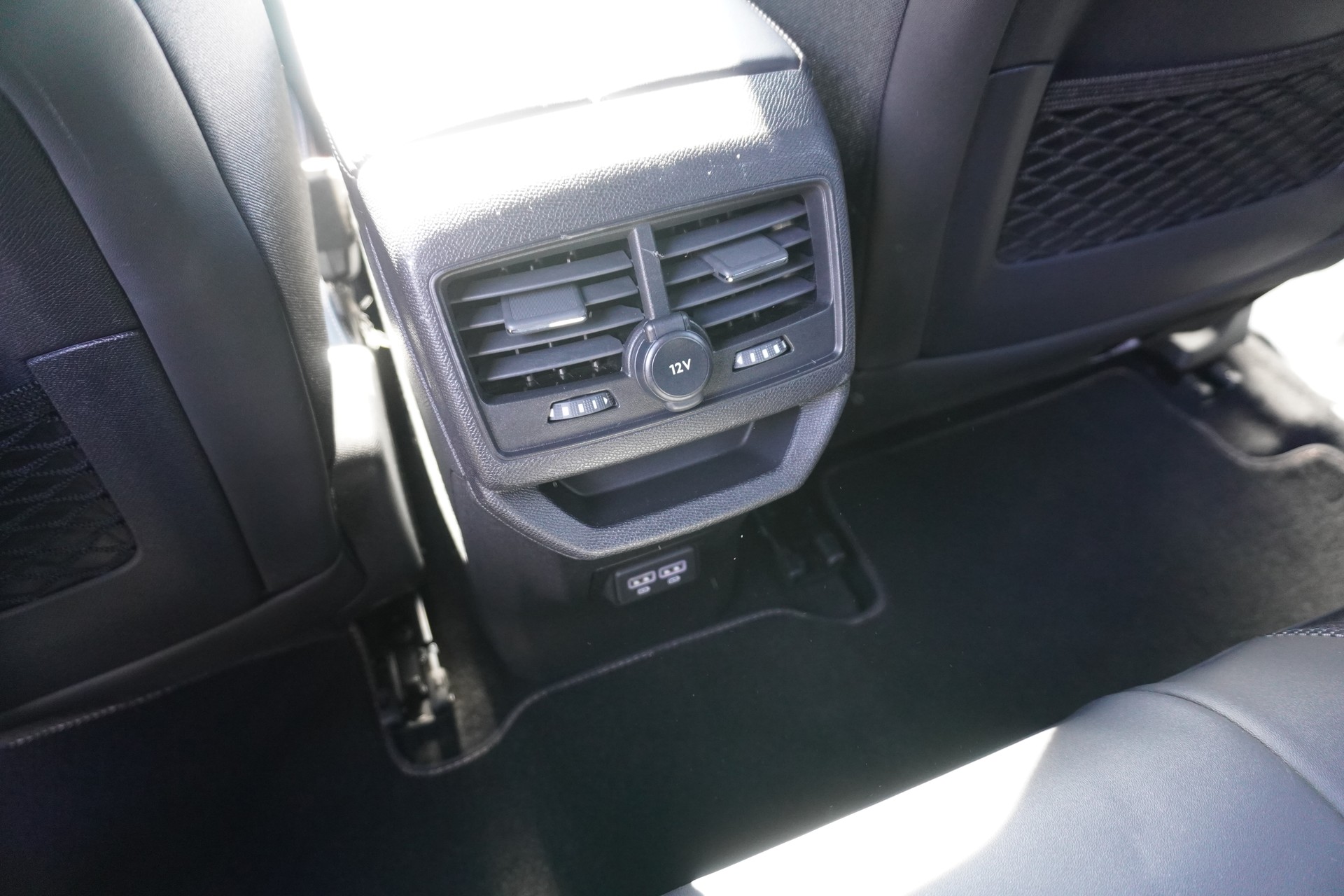 PEUGEOT 3008 1.2 PureTech GT EAT8-image-13