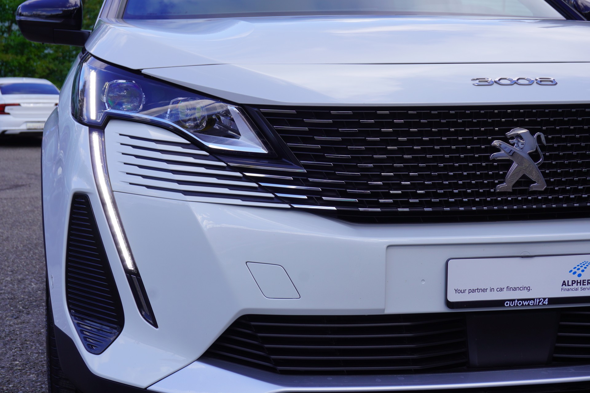 PEUGEOT 3008 1.2 PureTech GT EAT8-image-41