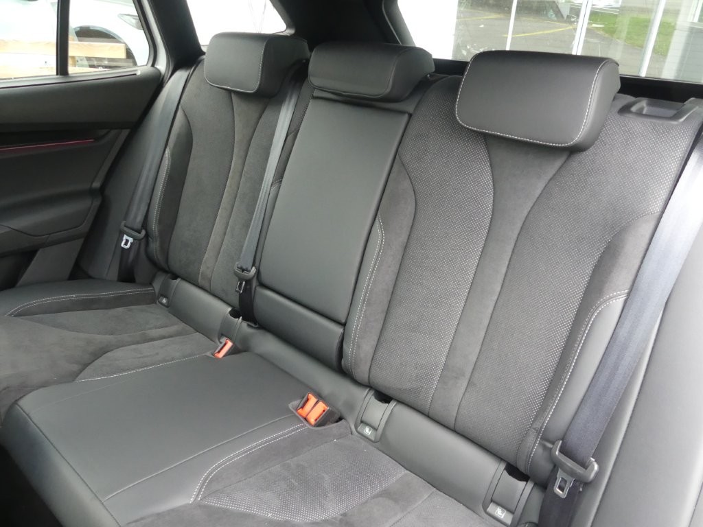 SKODA Enyaq 85x Sportline 4x4-image-11