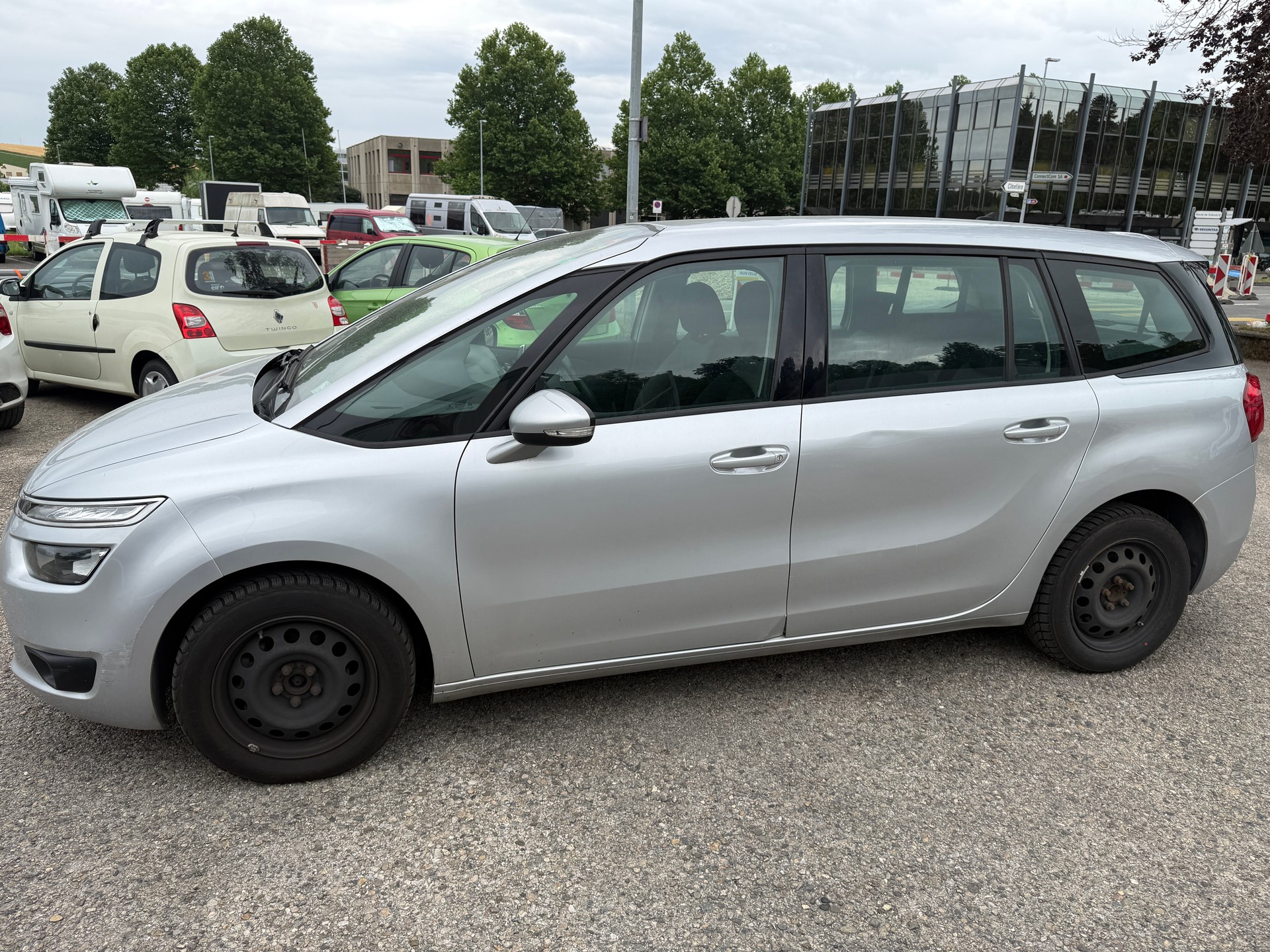 CITROEN Grand C4 Picasso 1.6 BlueHDi Séduction EAT6-image-8