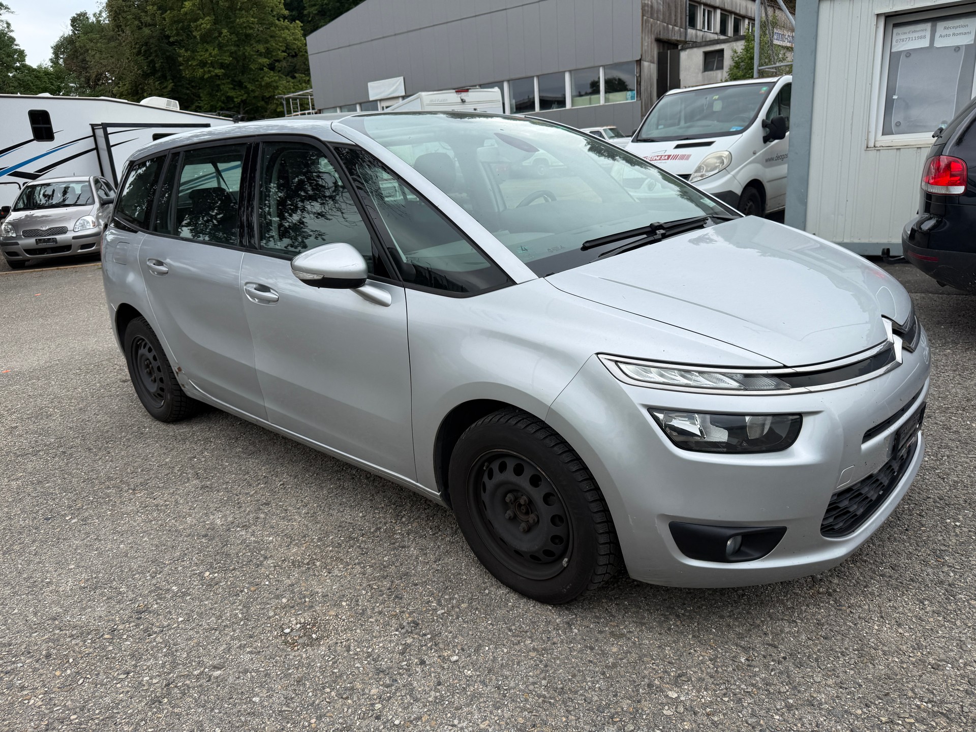CITROEN Grand C4 Picasso 1.6 BlueHDi Séduction EAT6-image-1