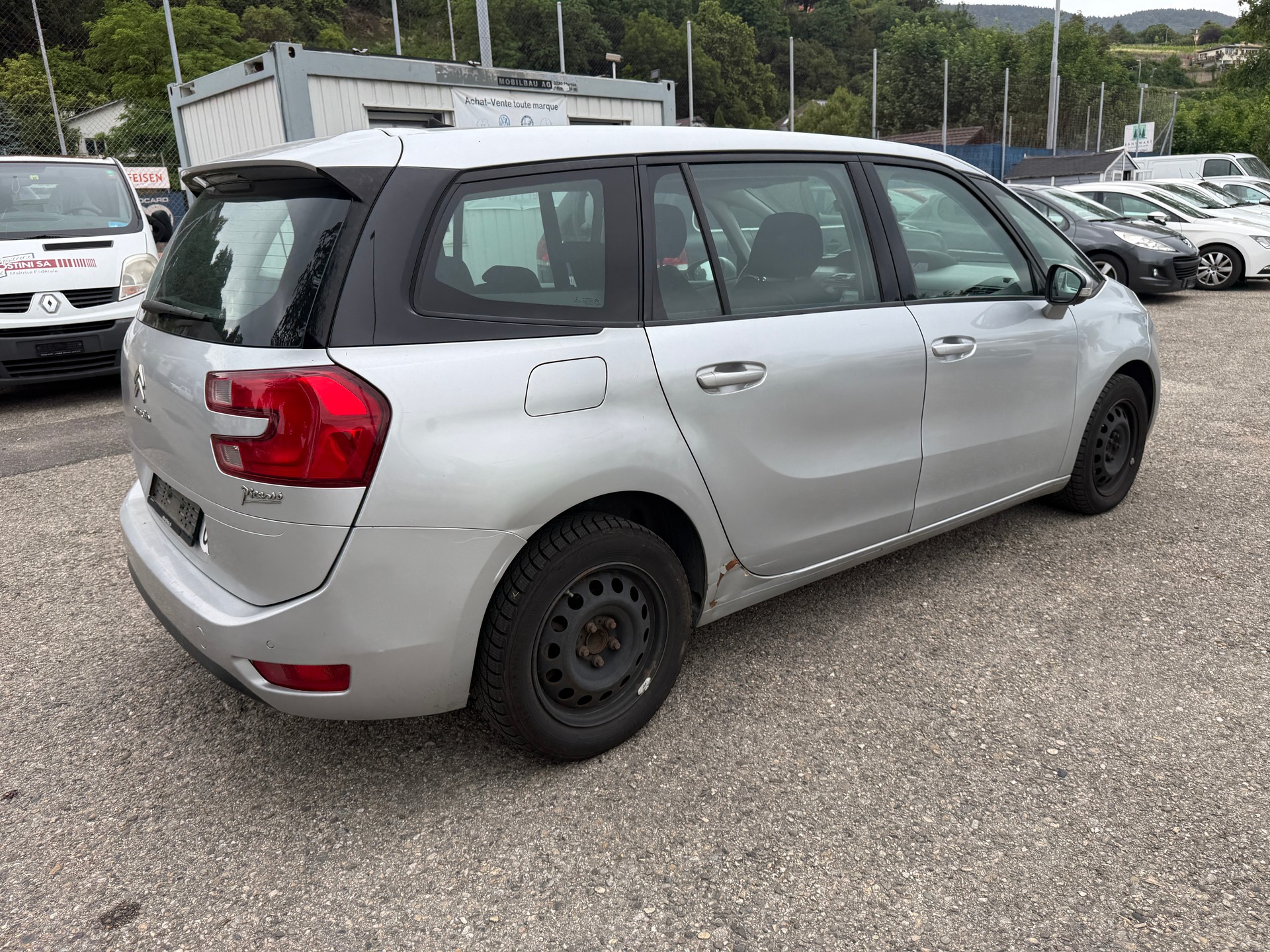 CITROEN Grand C4 Picasso 1.6 BlueHDi Séduction EAT6-image-4
