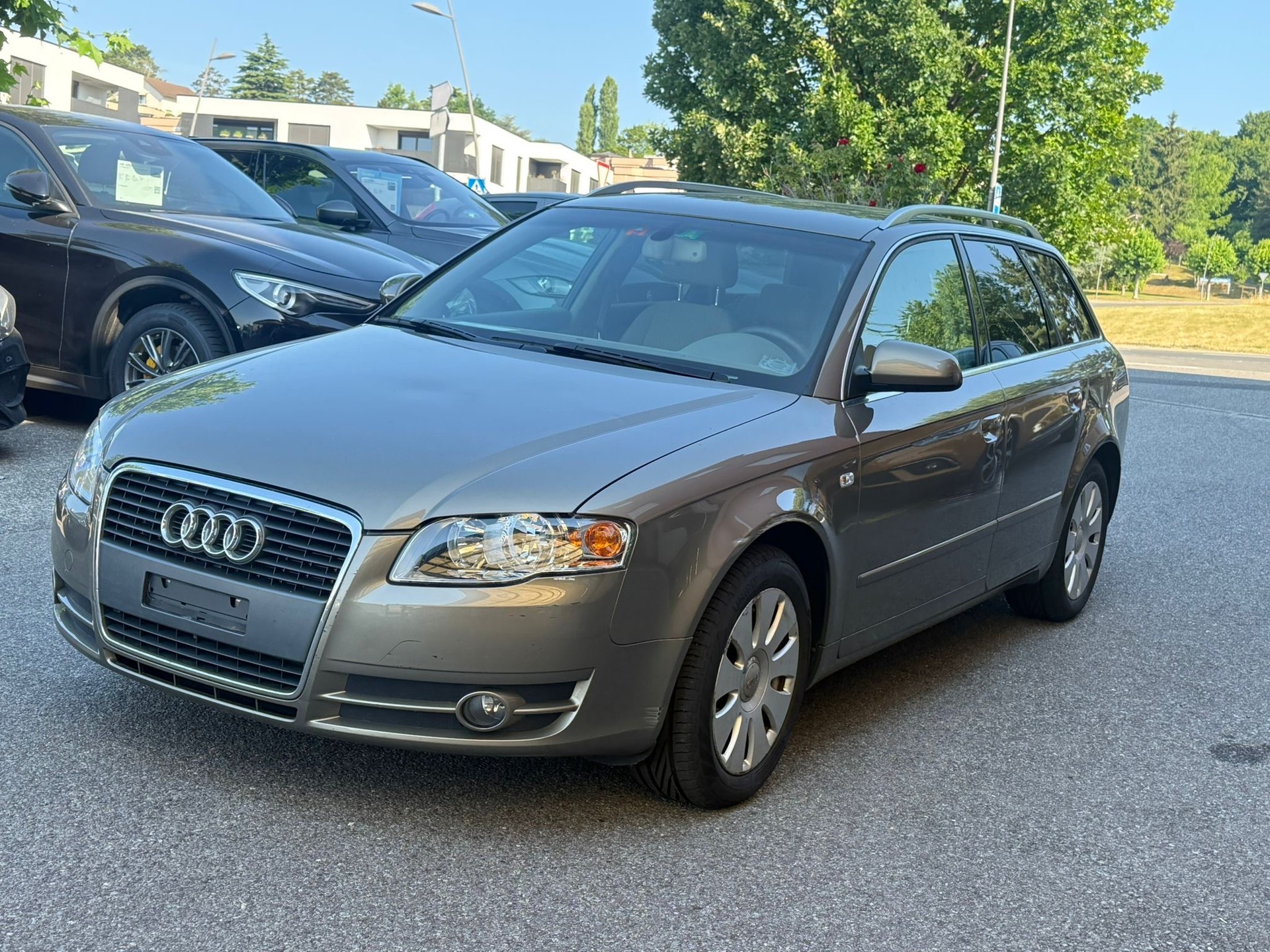 AUDI A4 Avant 2.0-image-4