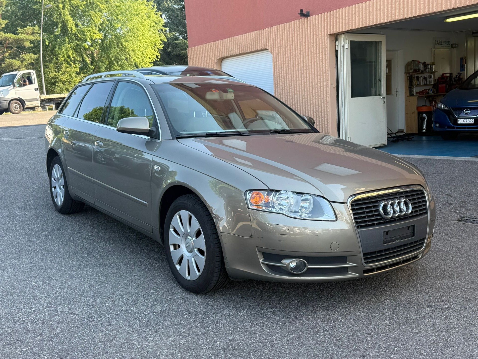 AUDI A4 Avant 2.0-image-3