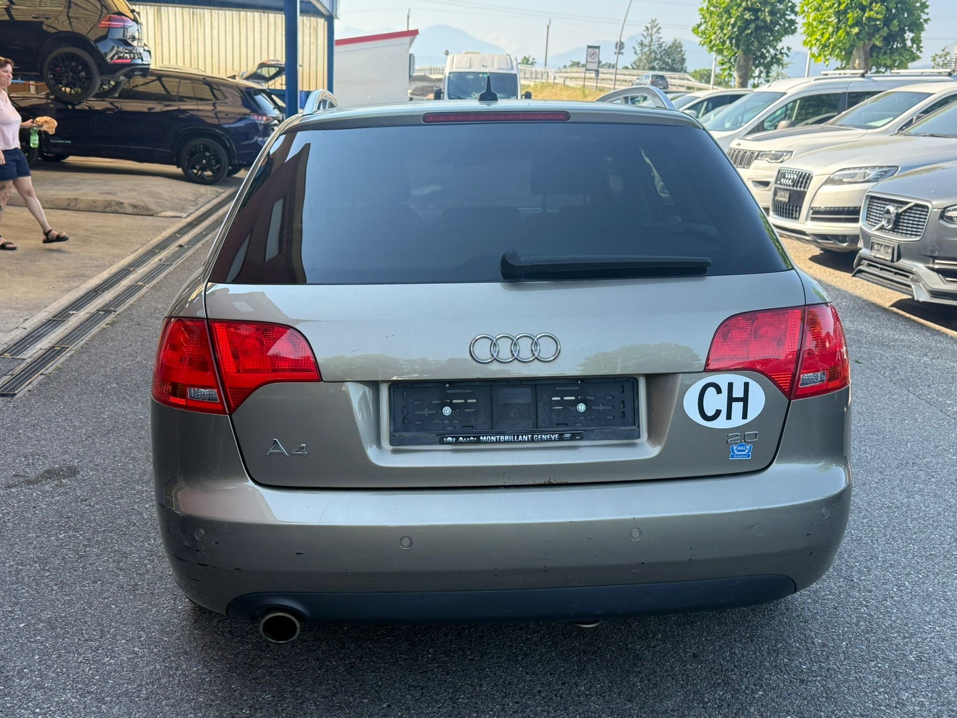 AUDI A4 Avant 2.0-image-11