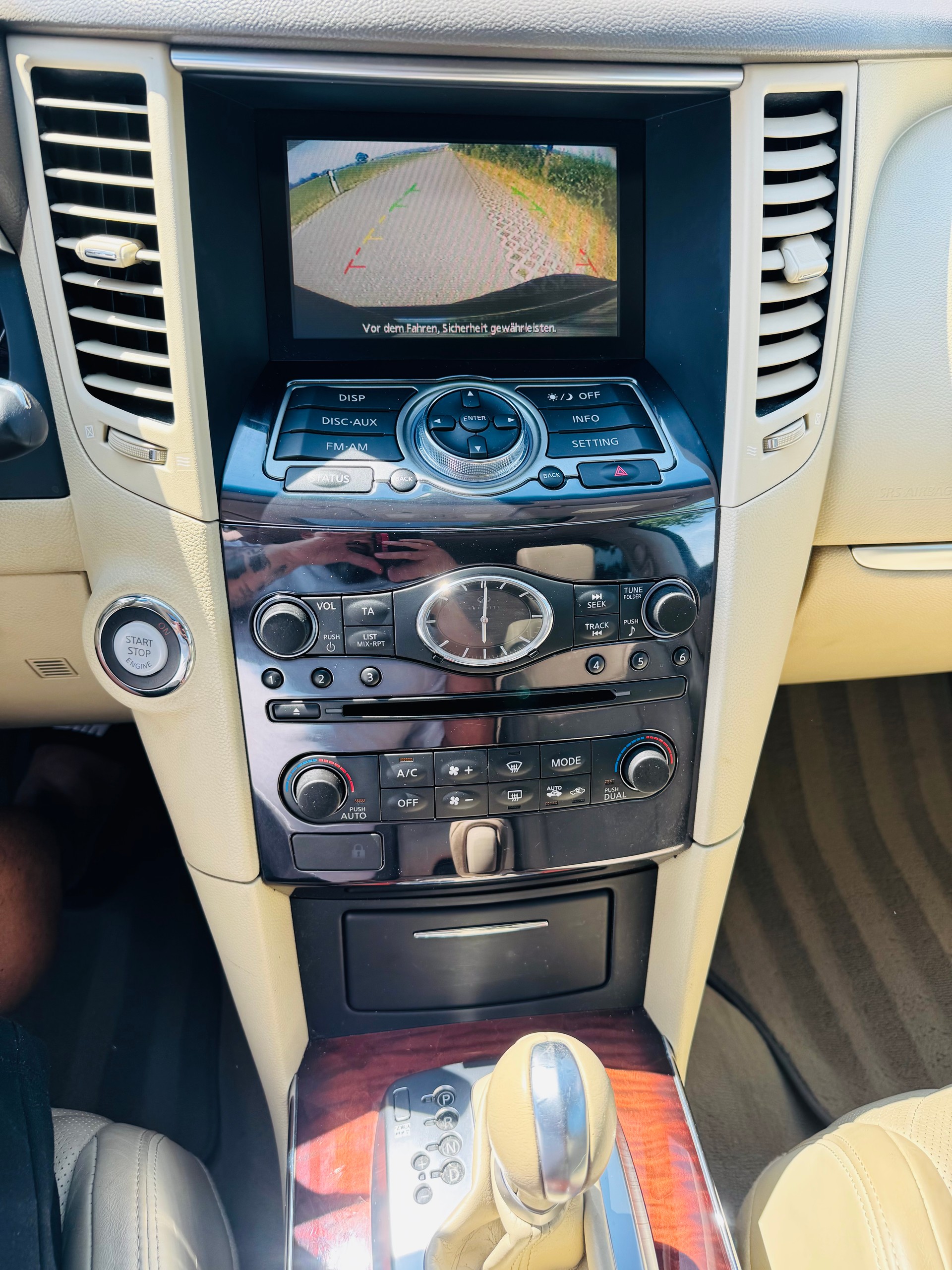 INFINITI FX37 GT Premium AWD Automatic-image-12