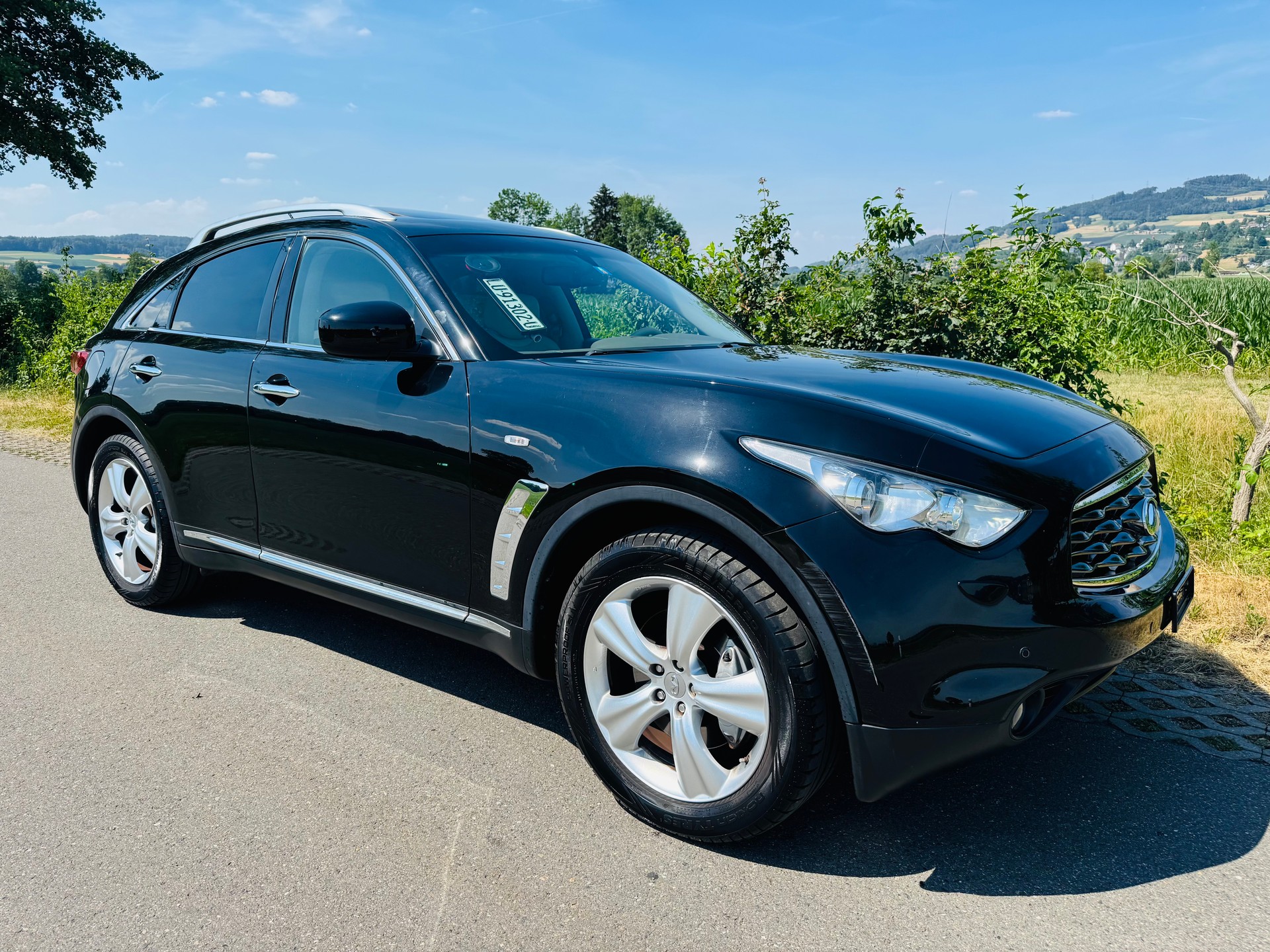 INFINITI FX37 GT Premium AWD Automatic-image-8